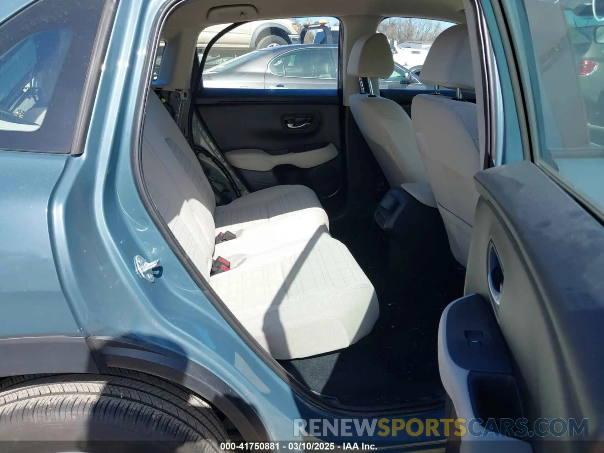 8 Photograph of a damaged car 3CZRZ2H33RM737561 HONDA HR-V 2024