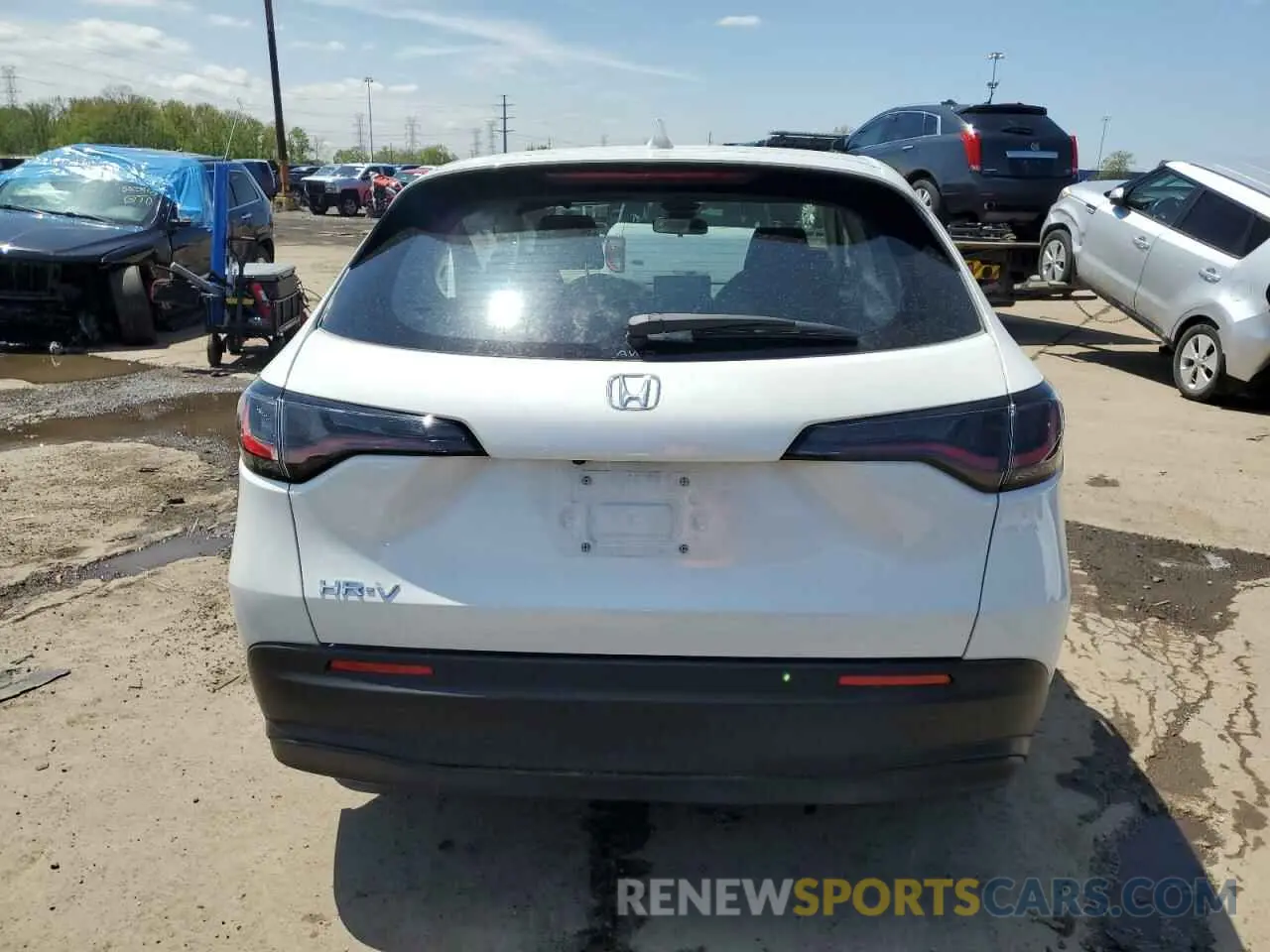 6 Photograph of a damaged car 3CZRZ2H33RM751525 HONDA HR-V 2024