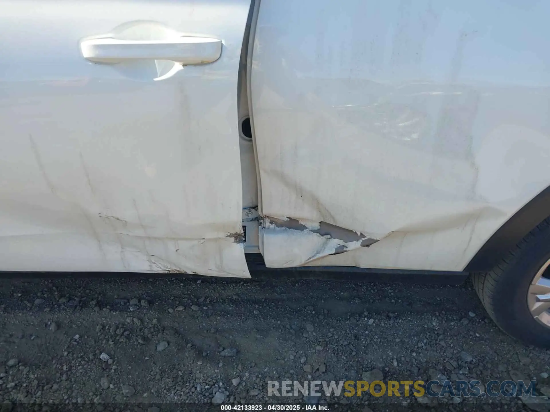 6 Photograph of a damaged car 3CZRZ2H34RM712345 HONDA HR-V 2024