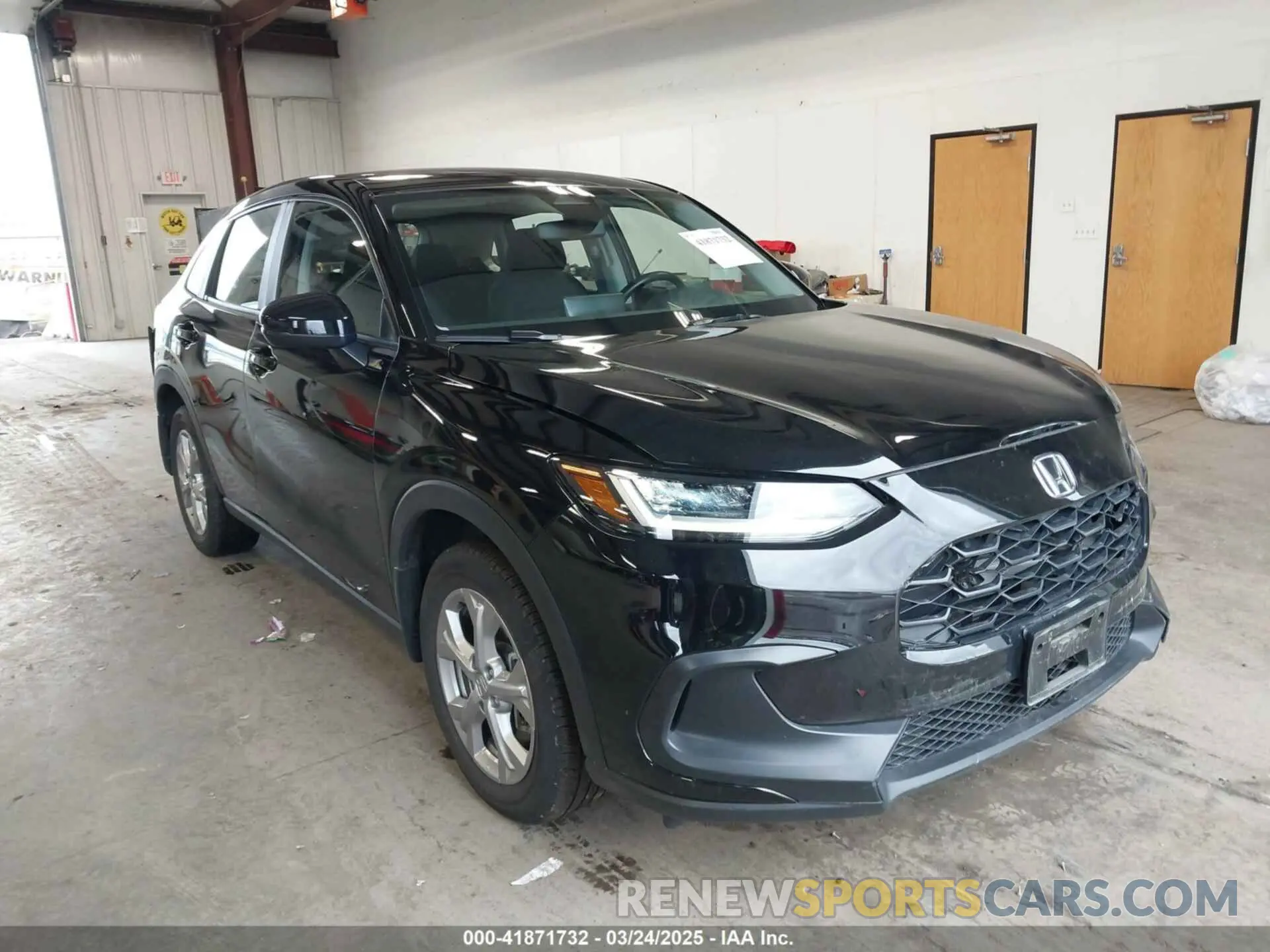 1 Photograph of a damaged car 3CZRZ2H34RM713799 HONDA HR-V 2024