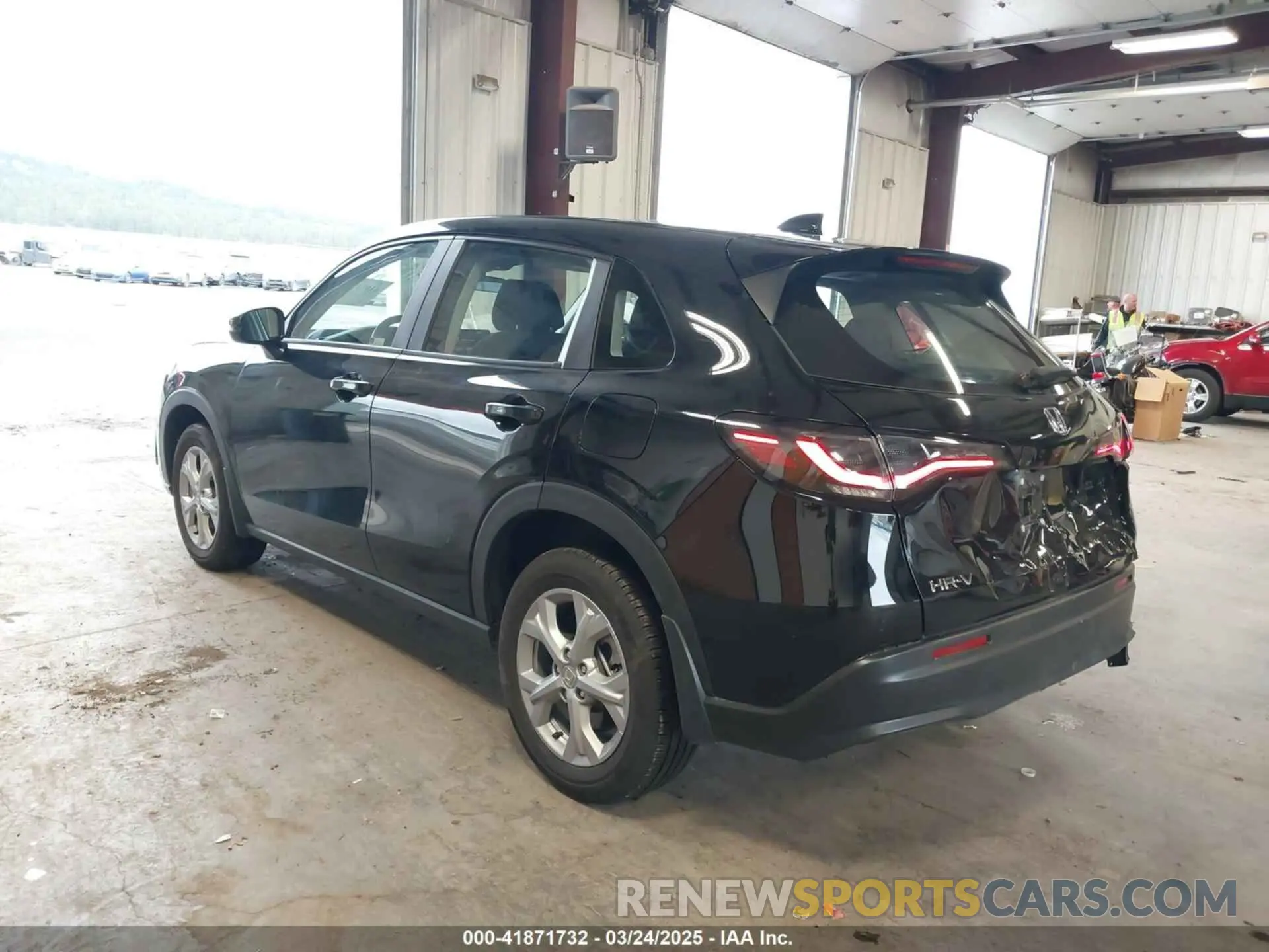3 Photograph of a damaged car 3CZRZ2H34RM713799 HONDA HR-V 2024