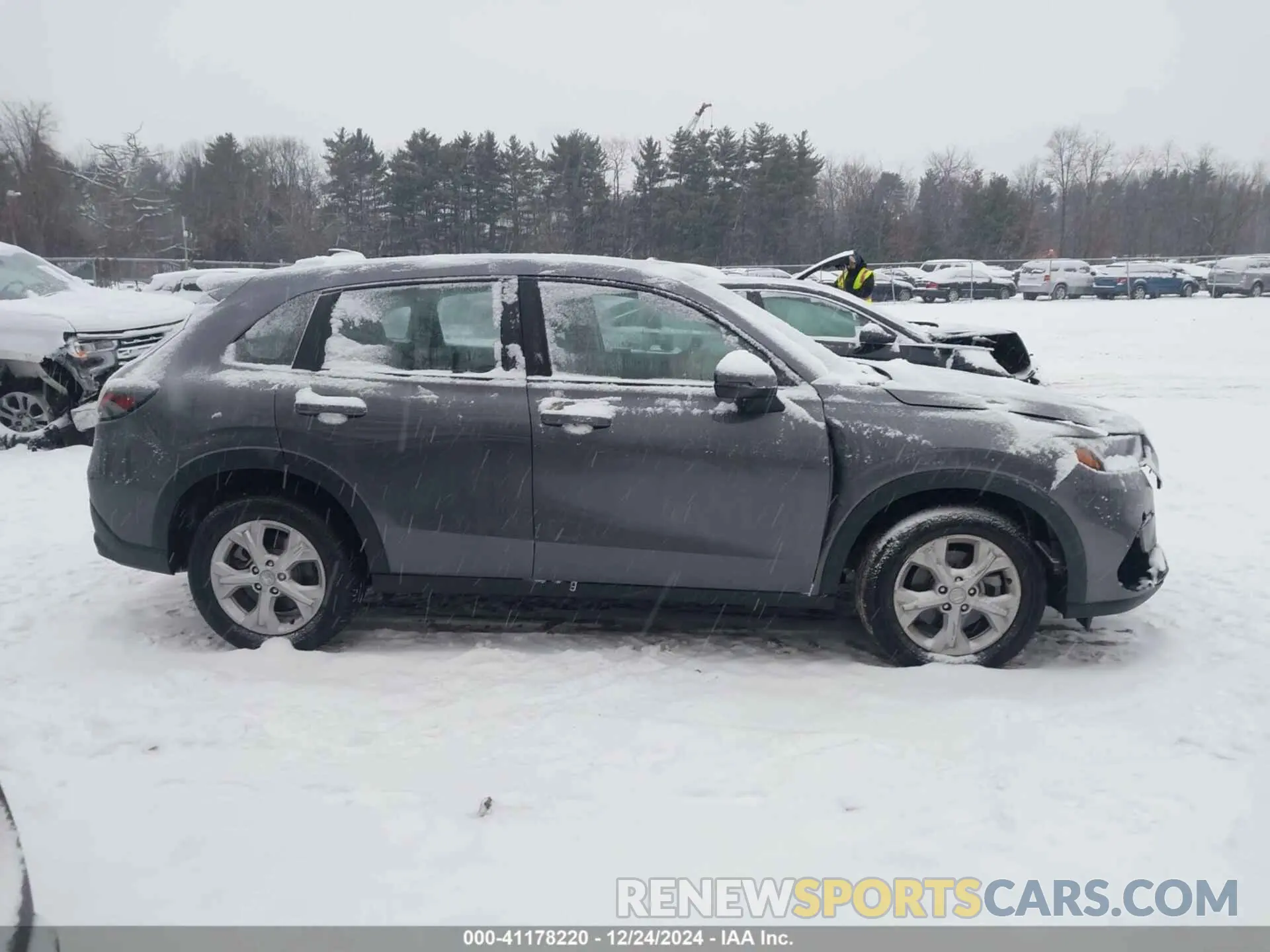 12 Photograph of a damaged car 3CZRZ2H36RM700522 HONDA HR-V 2024