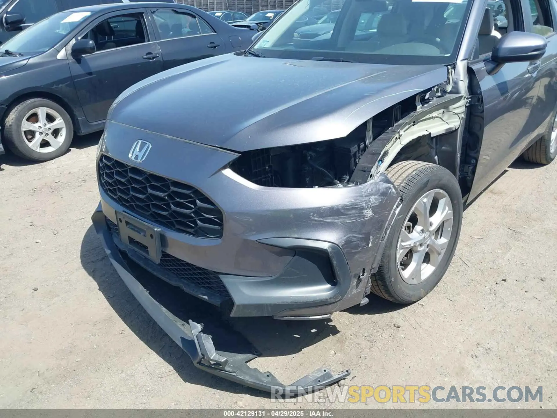 6 Photograph of a damaged car 3CZRZ2H37RM717412 HONDA HR-V 2024