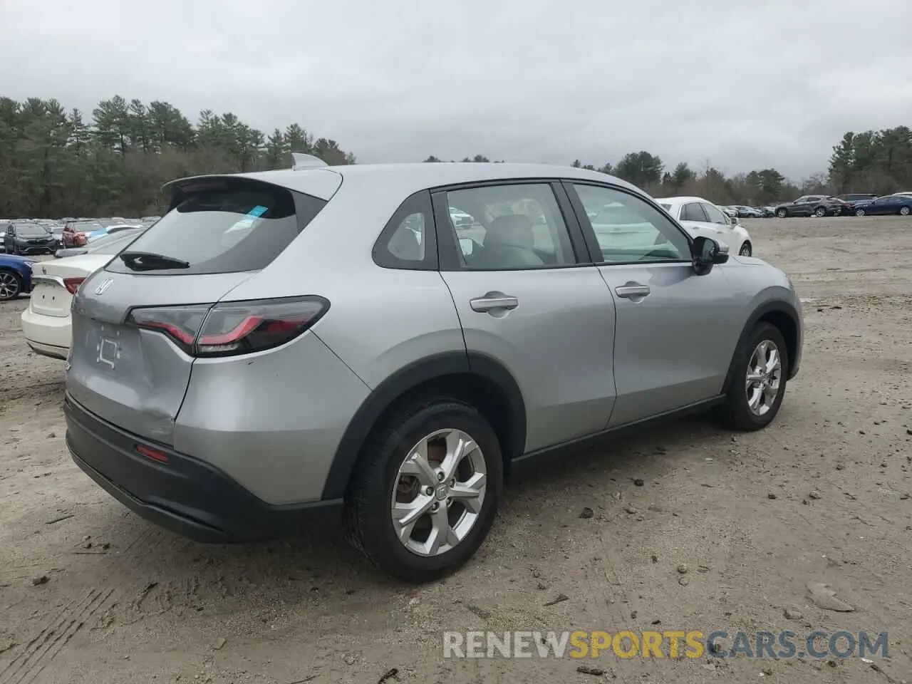 3 Photograph of a damaged car 3CZRZ2H39RM719744 HONDA HR-V 2024