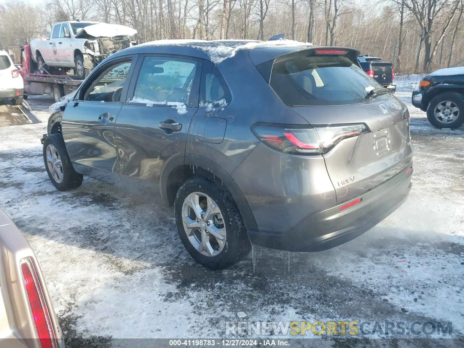 3 Фотография поврежденного автомобиля 3CZRZ2H39RM768104 HONDA HR-V 2024