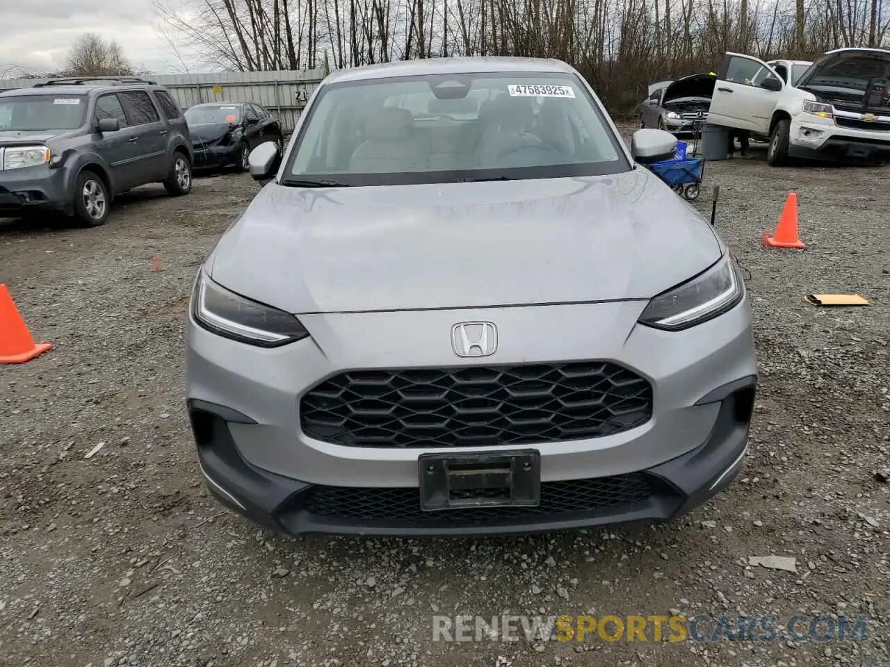5 Photograph of a damaged car 3CZRZ2H3XRM717727 HONDA HR-V 2024