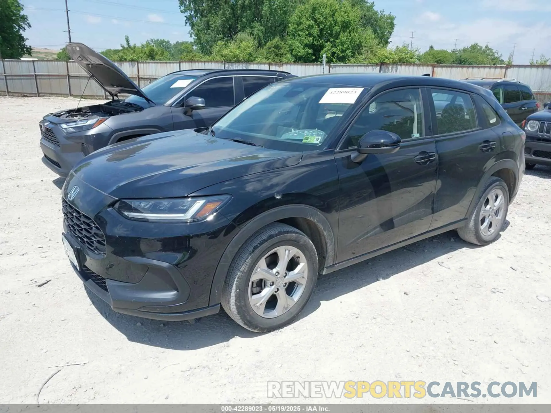 2 Photograph of a damaged car 3CZRZ2H3XRM717758 HONDA HR-V 2024