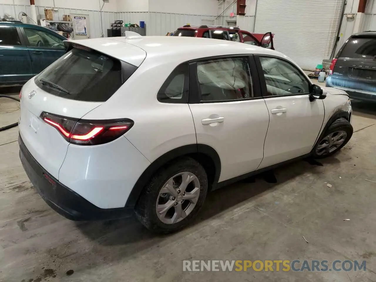 3 Photograph of a damaged car 3CZRZ2H3XRM772792 HONDA HR-V 2024