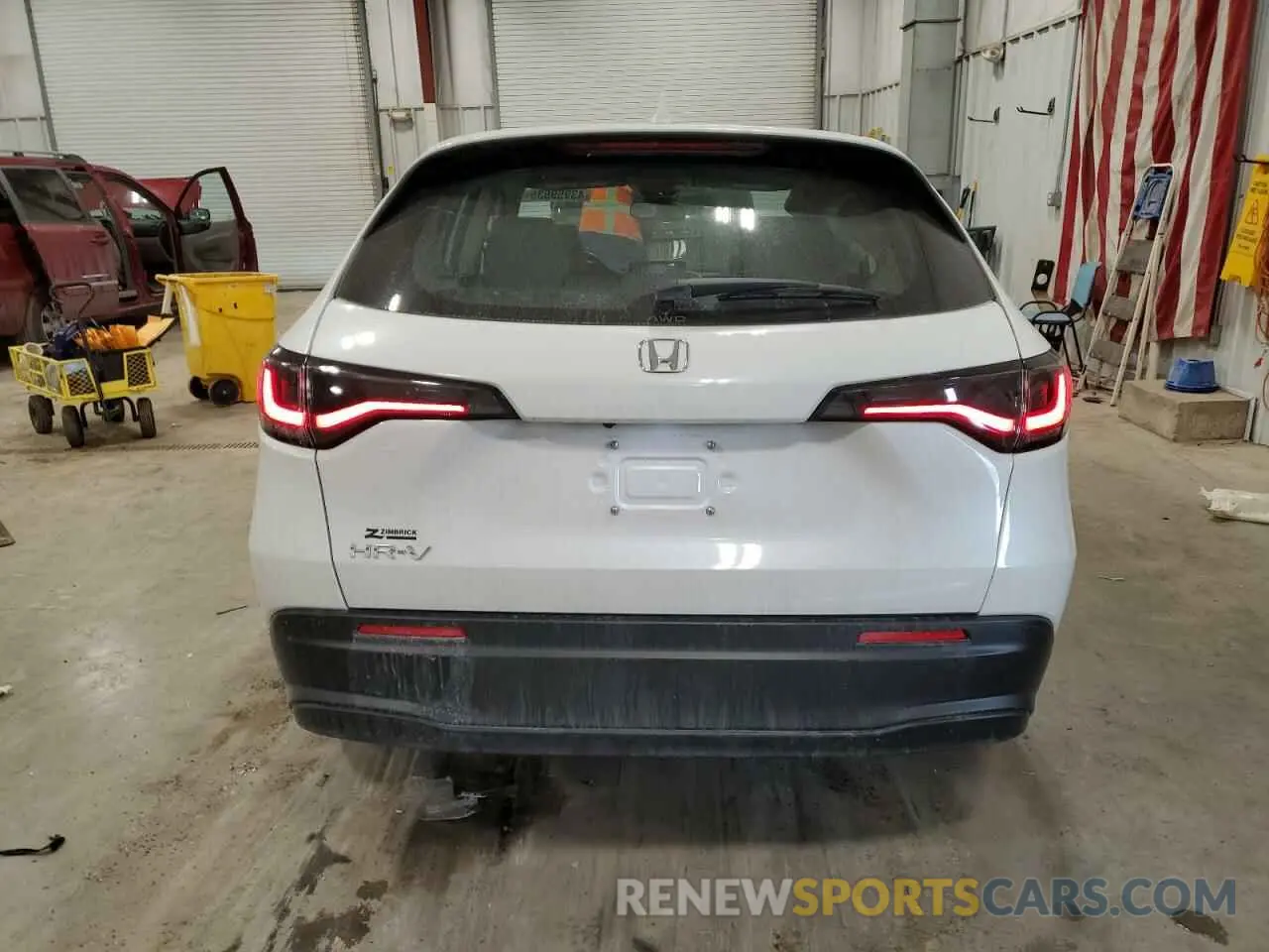 6 Photograph of a damaged car 3CZRZ2H3XRM772792 HONDA HR-V 2024
