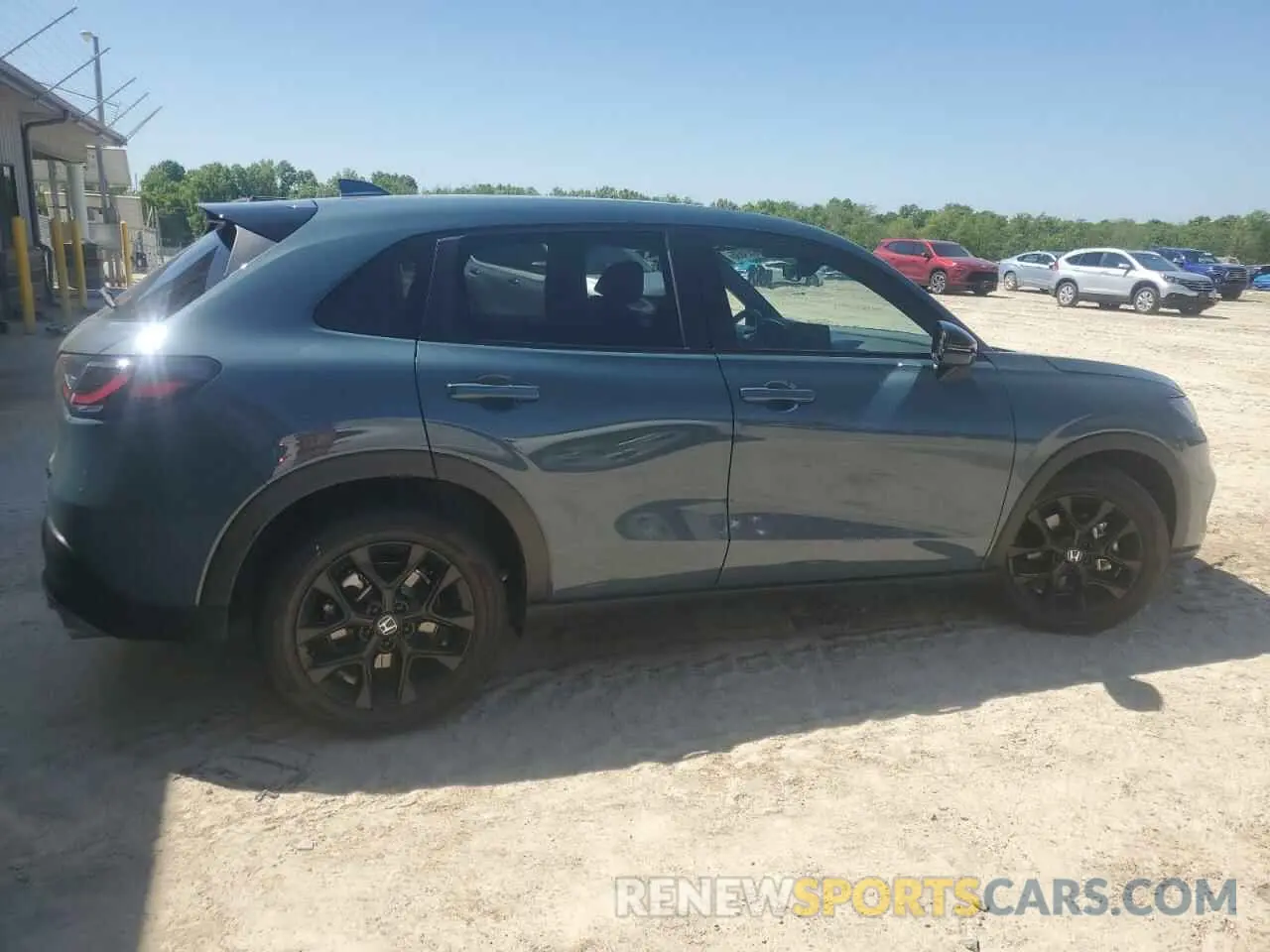 3 Фотография поврежденного автомобиля 3CZRZ2H50RM786735 HONDA HR-V 2024