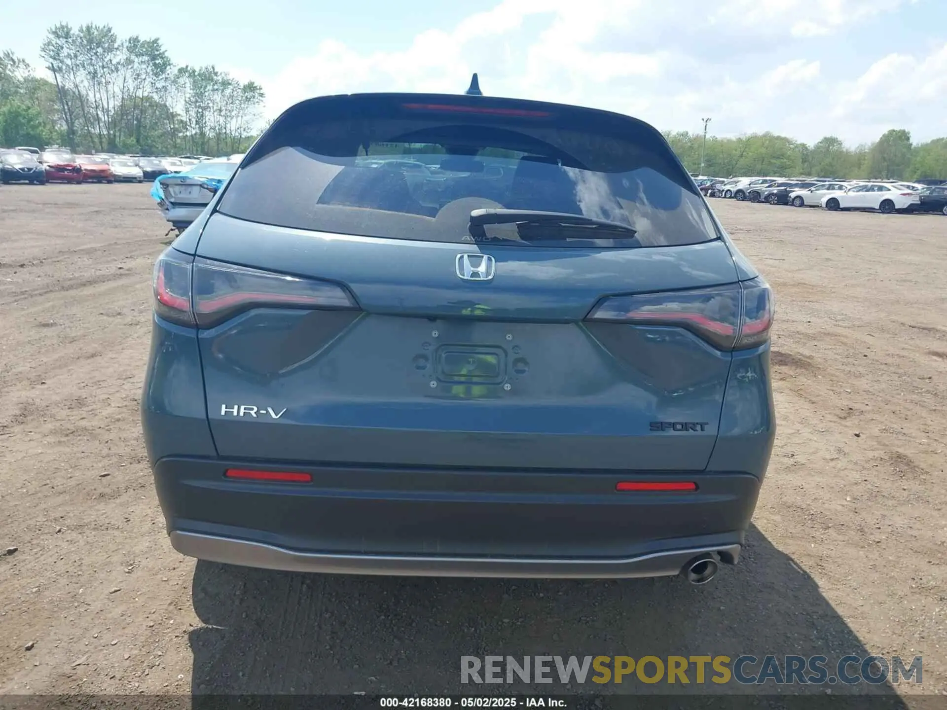 16 Photograph of a damaged car 3CZRZ2H51RM782919 HONDA HR-V 2024