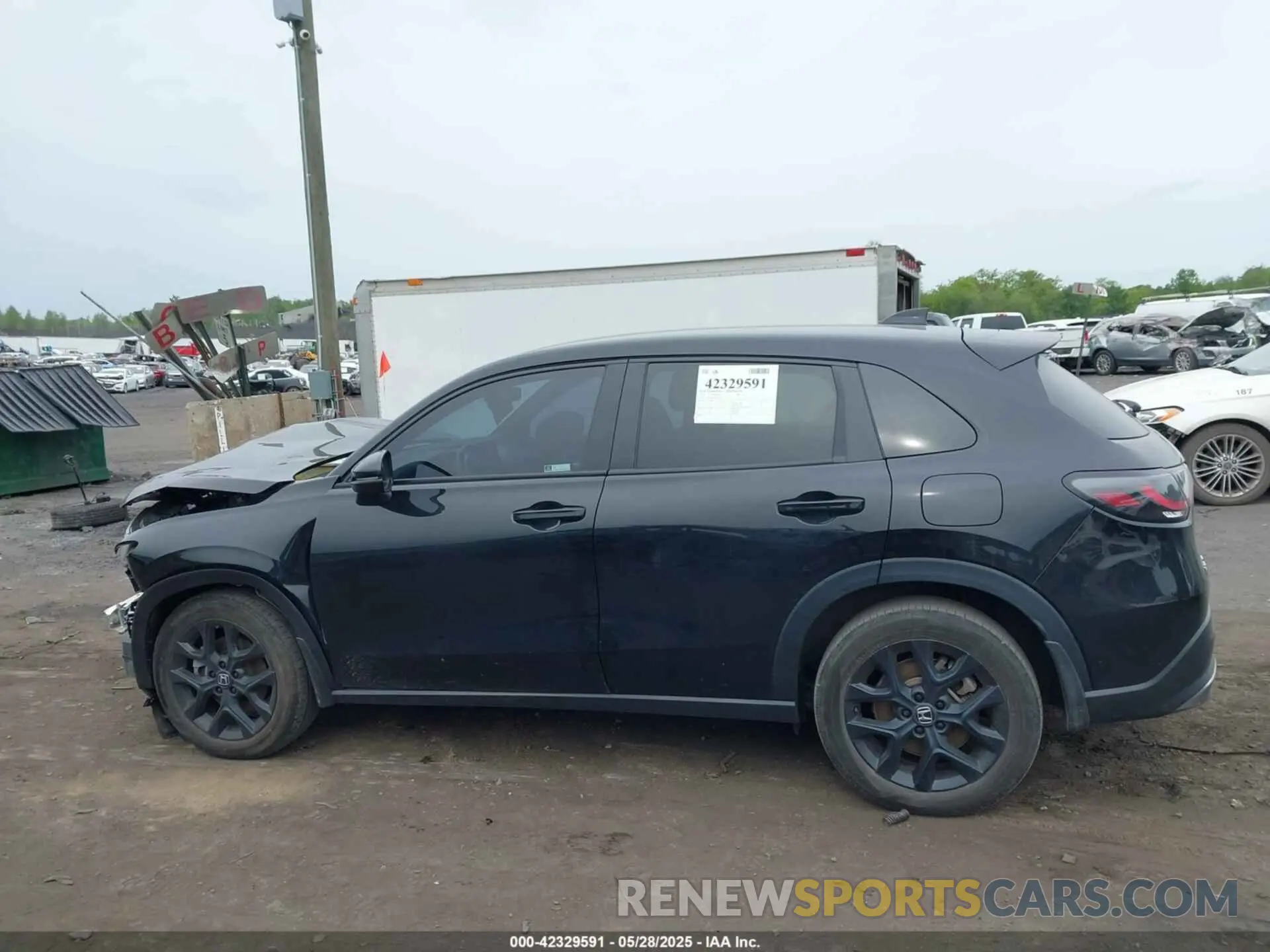 14 Photograph of a damaged car 3CZRZ2H53RM701354 HONDA HR-V 2024