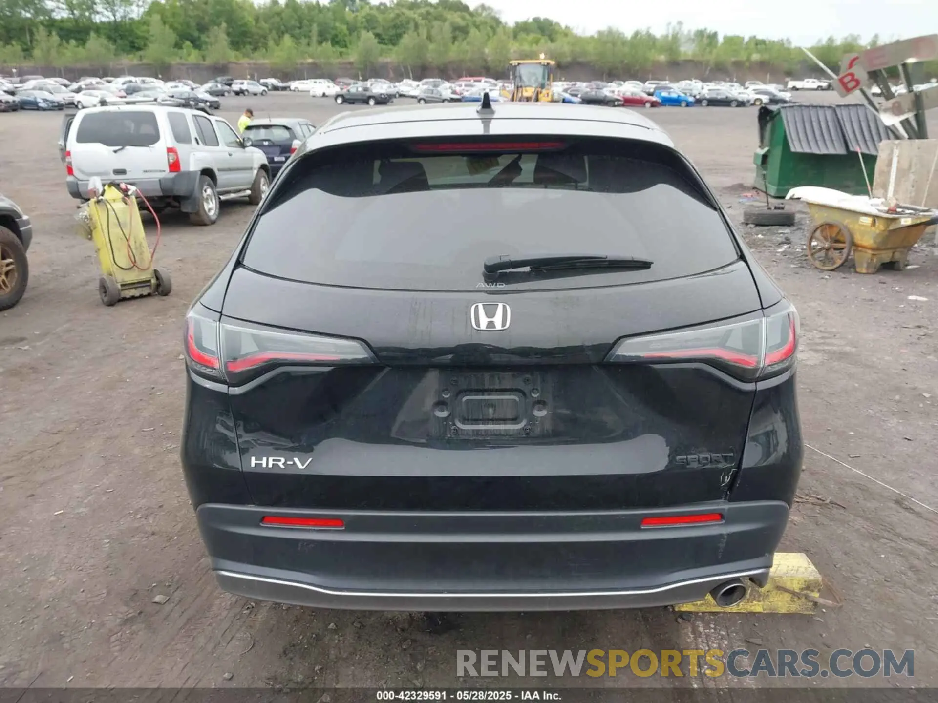 16 Photograph of a damaged car 3CZRZ2H53RM701354 HONDA HR-V 2024