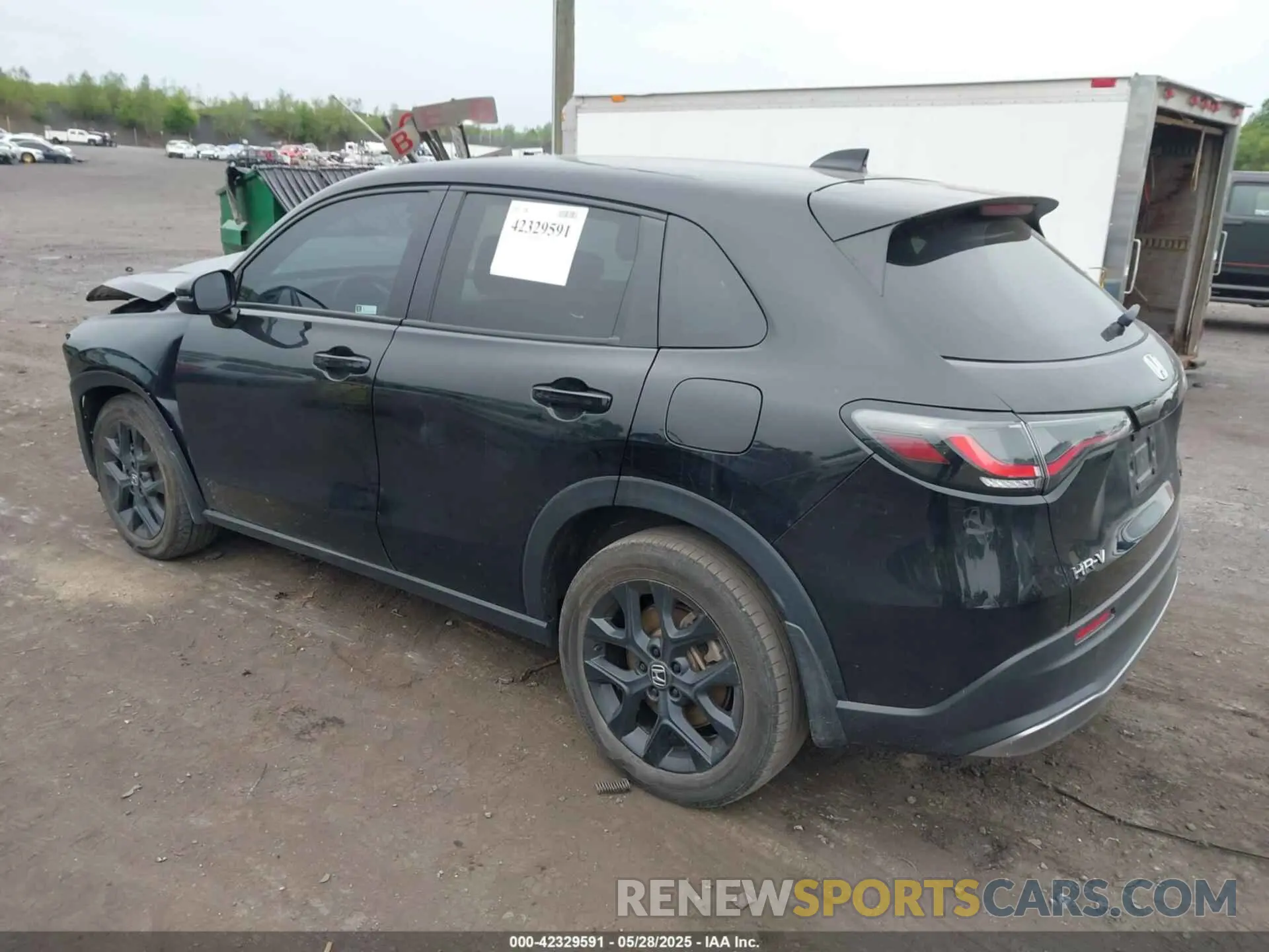 3 Photograph of a damaged car 3CZRZ2H53RM701354 HONDA HR-V 2024