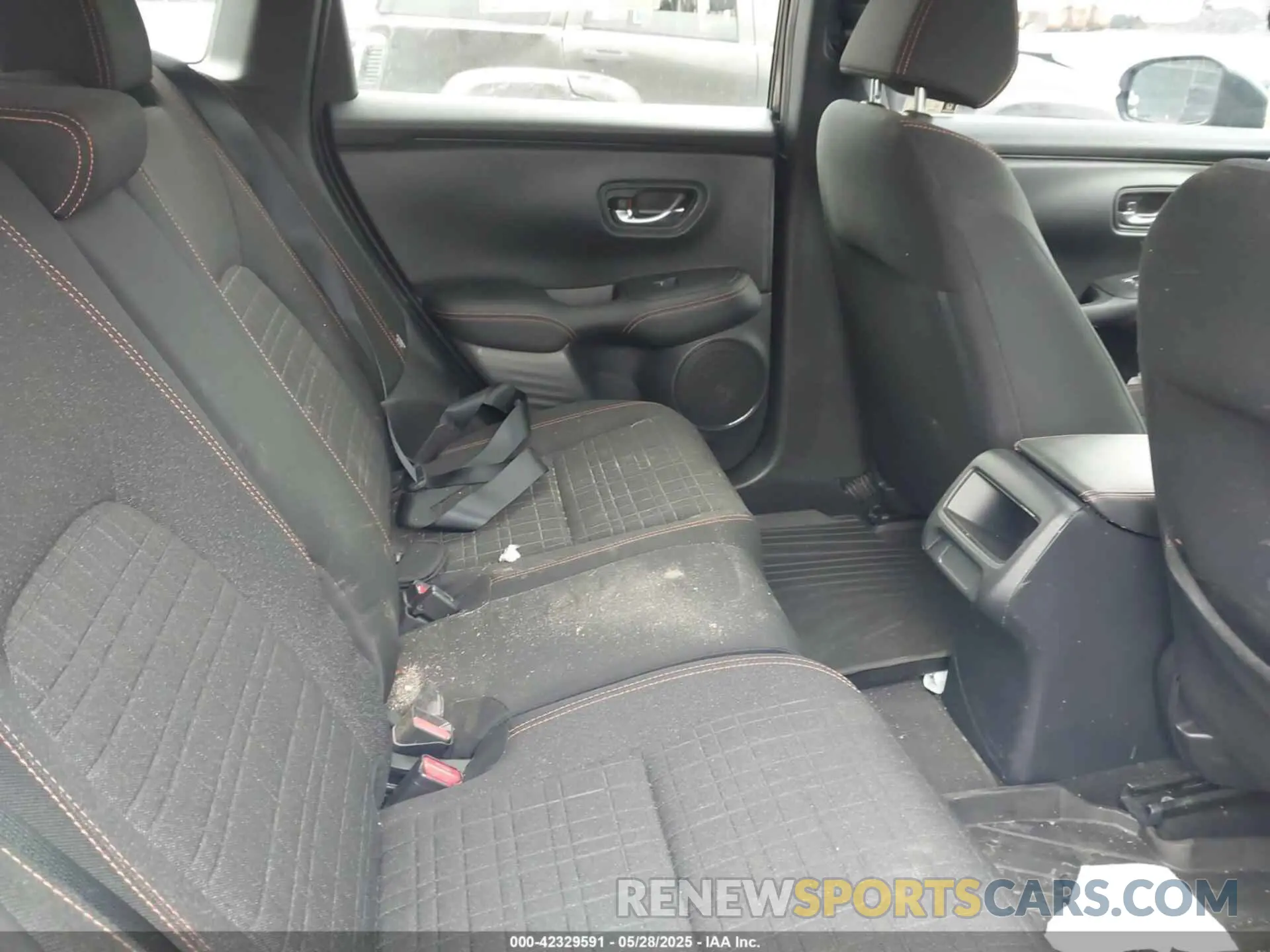 8 Photograph of a damaged car 3CZRZ2H53RM701354 HONDA HR-V 2024