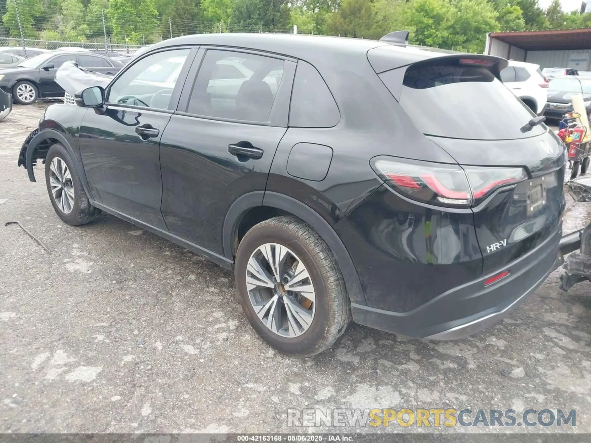 3 Photograph of a damaged car 3CZRZ2H54RM748800 HONDA HR-V 2024