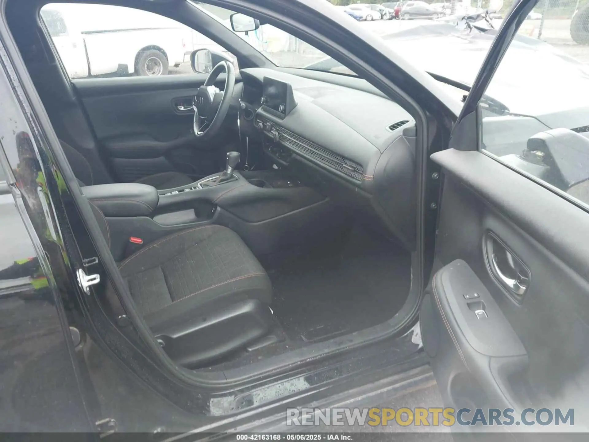 5 Photograph of a damaged car 3CZRZ2H54RM748800 HONDA HR-V 2024