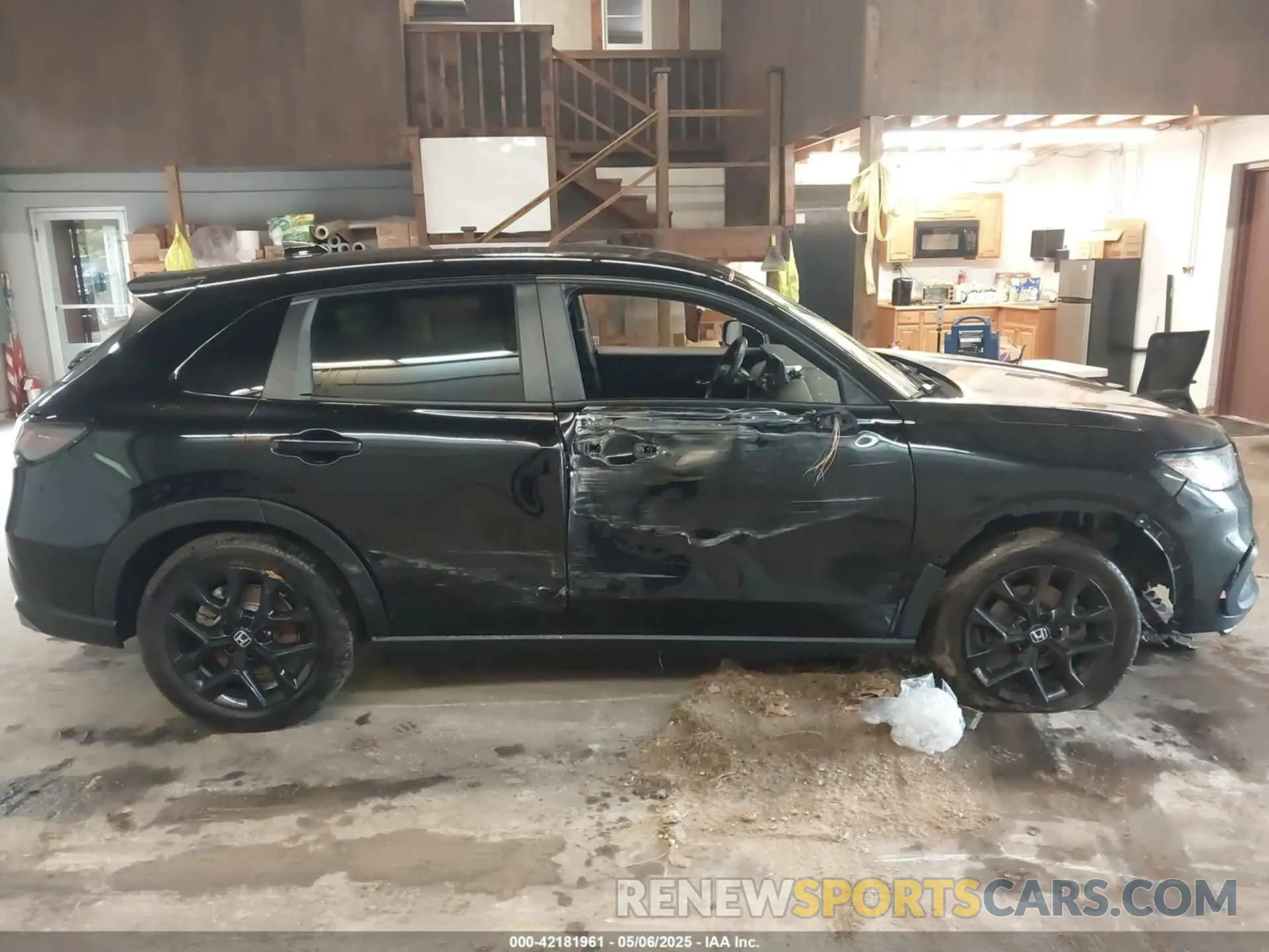 13 Photograph of a damaged car 3CZRZ2H54RM774085 HONDA HR-V 2024
