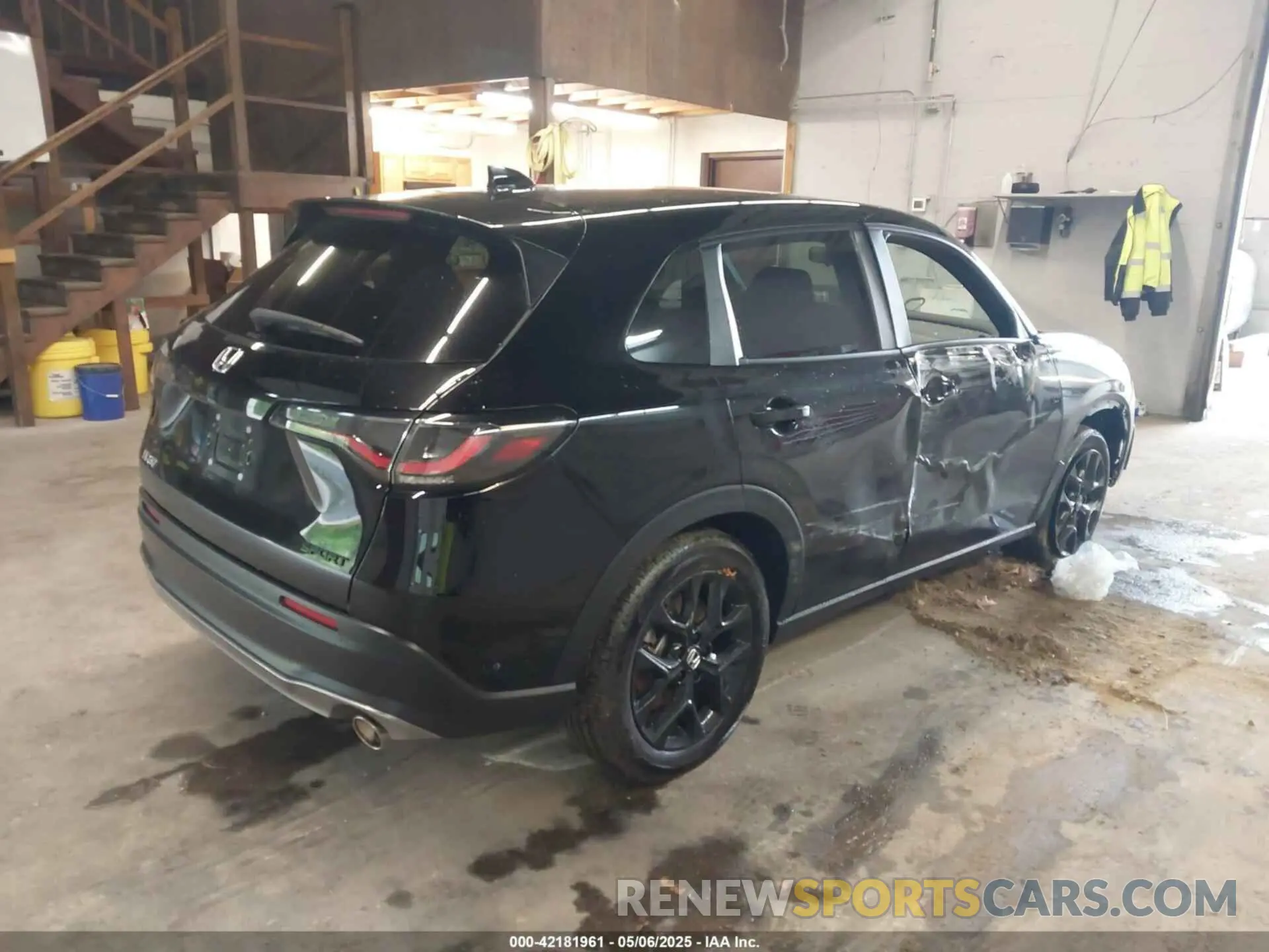 4 Photograph of a damaged car 3CZRZ2H54RM774085 HONDA HR-V 2024