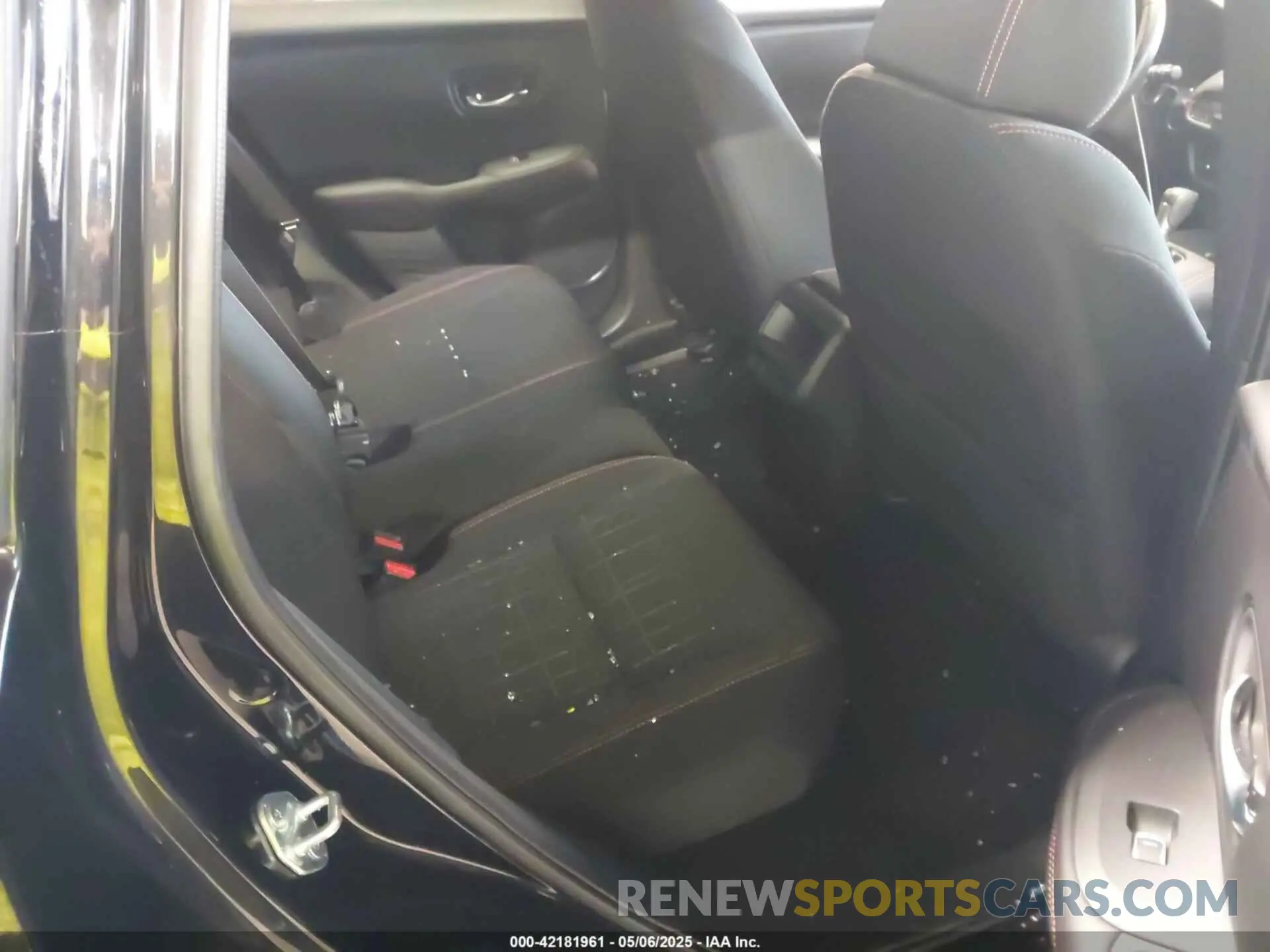8 Photograph of a damaged car 3CZRZ2H54RM774085 HONDA HR-V 2024