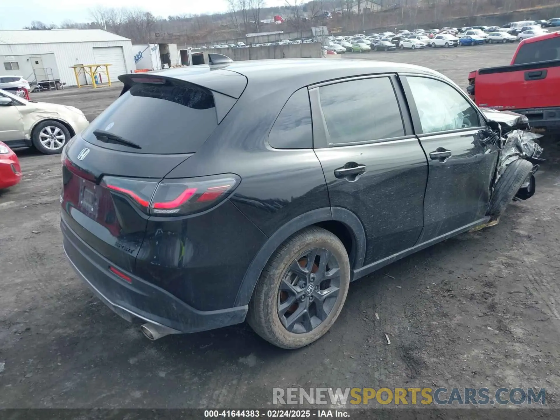 4 Photograph of a damaged car 3CZRZ2H56RM763279 HONDA HR-V 2024