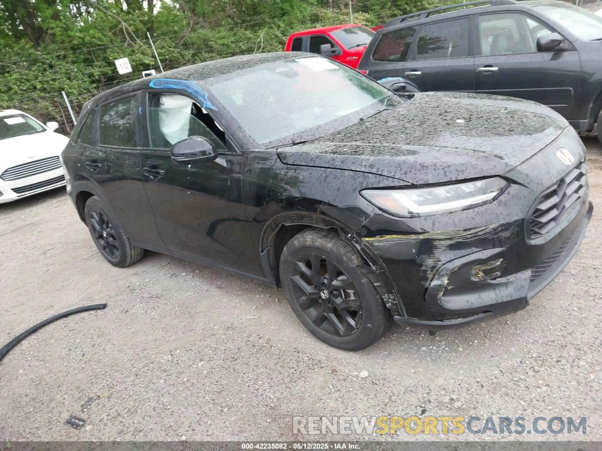 1 Photograph of a damaged car 3CZRZ2H57RM701390 HONDA HR-V 2024