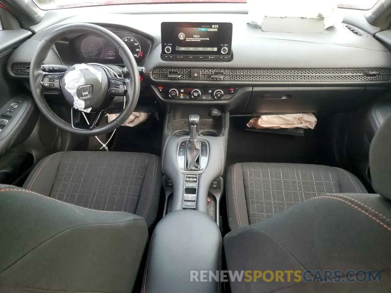 8 Photograph of a damaged car 3CZRZ2H57RM705178 HONDA HR-V 2024