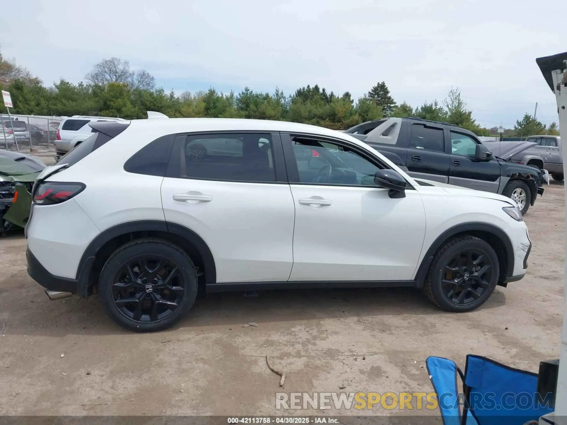 13 Photograph of a damaged car 3CZRZ2H57RM705519 HONDA HR-V 2024