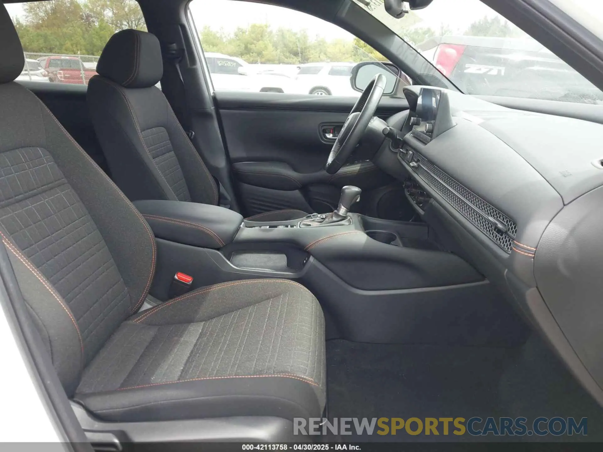 5 Photograph of a damaged car 3CZRZ2H57RM705519 HONDA HR-V 2024