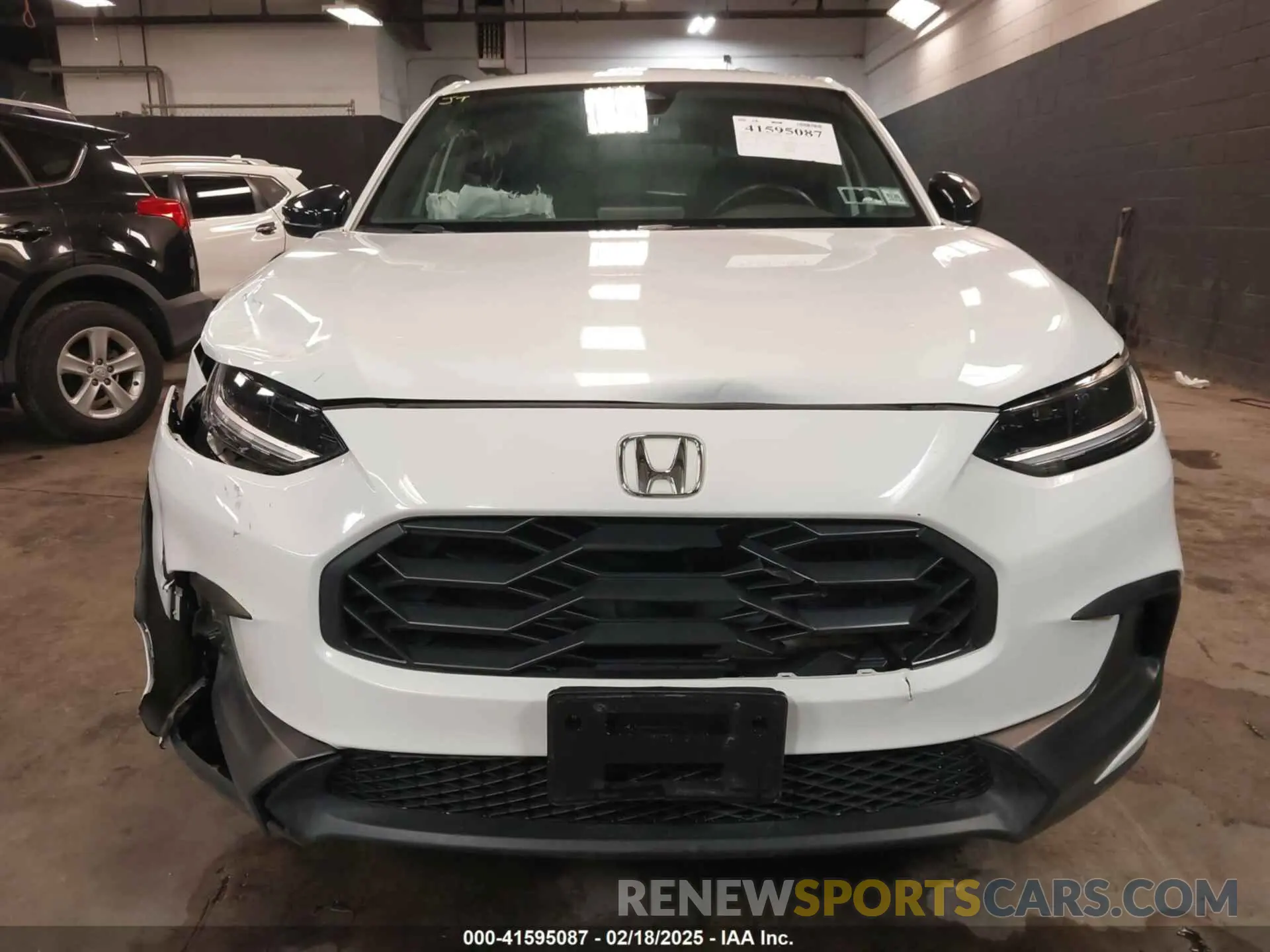 12 Фотография поврежденного автомобиля 3CZRZ2H57RM734230 HONDA HR-V 2024