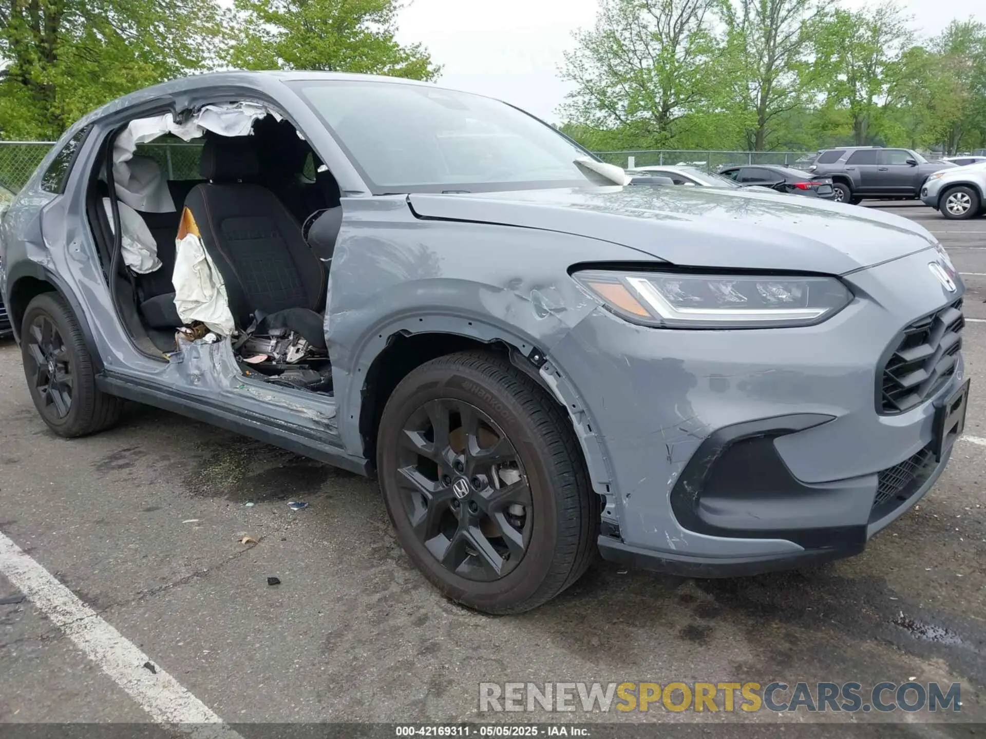 1 Photograph of a damaged car 3CZRZ2H57RM735474 HONDA HR-V 2024