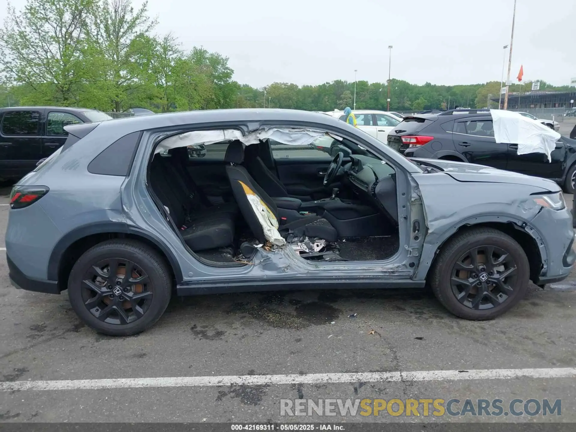 13 Photograph of a damaged car 3CZRZ2H57RM735474 HONDA HR-V 2024