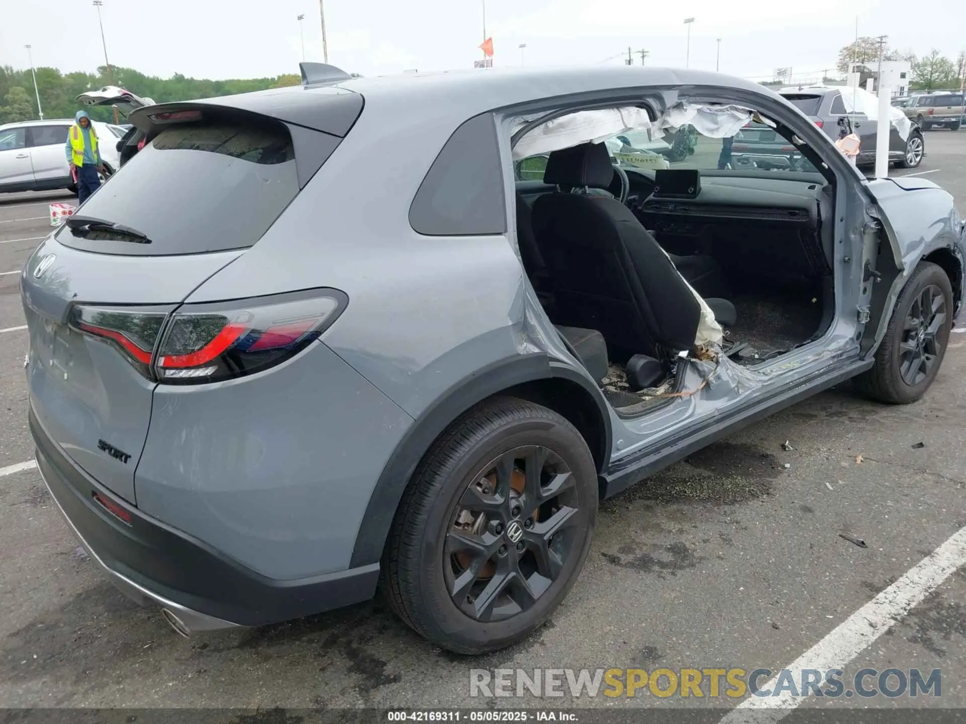 4 Photograph of a damaged car 3CZRZ2H57RM735474 HONDA HR-V 2024