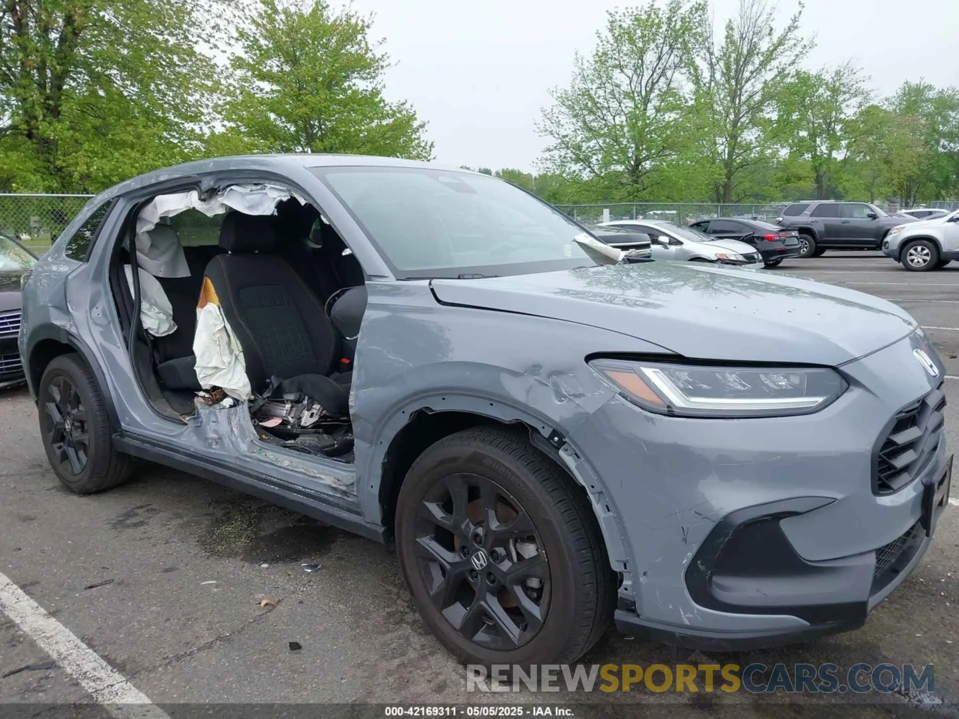 6 Photograph of a damaged car 3CZRZ2H57RM735474 HONDA HR-V 2024