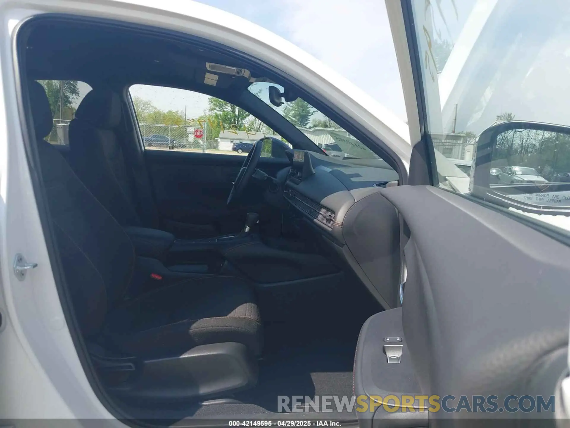 5 Photograph of a damaged car 3CZRZ2H57RM784464 HONDA HR-V 2024