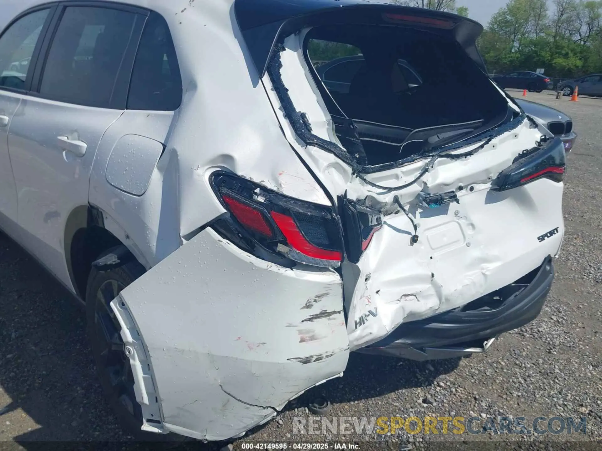 6 Photograph of a damaged car 3CZRZ2H57RM784464 HONDA HR-V 2024