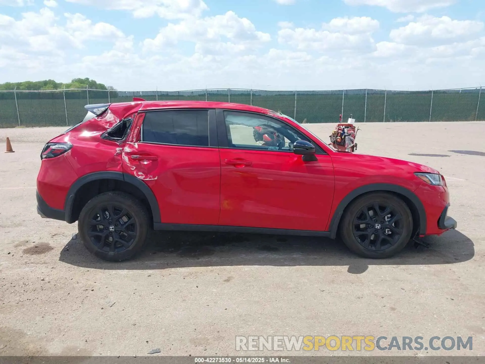 14 Photograph of a damaged car 3CZRZ2H57RM785792 HONDA HR-V 2024