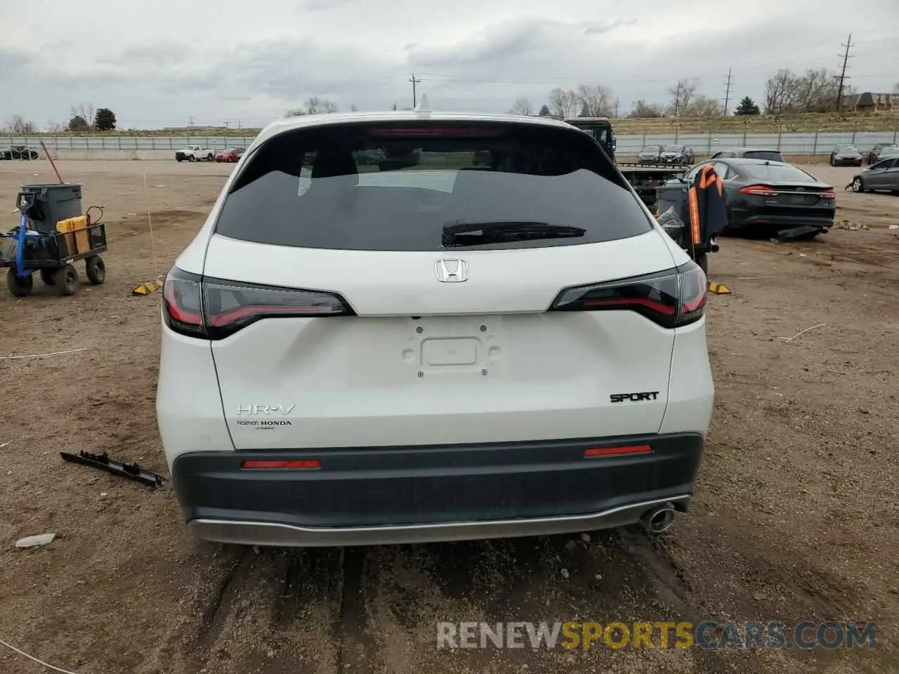 6 Photograph of a damaged car 3CZRZ2H58RM752073 HONDA HR-V 2024