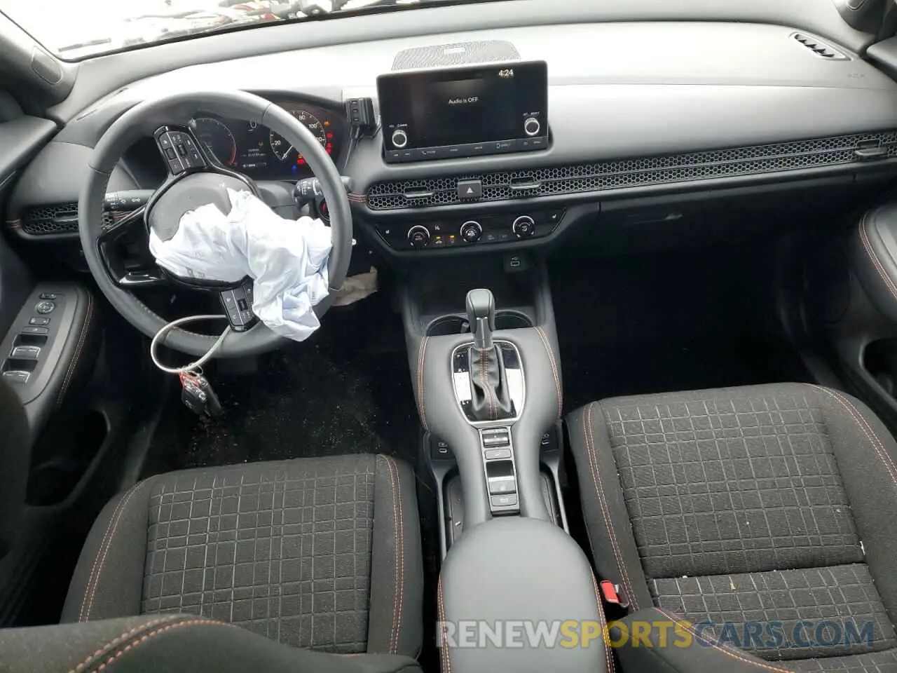 8 Photograph of a damaged car 3CZRZ2H58RM752073 HONDA HR-V 2024