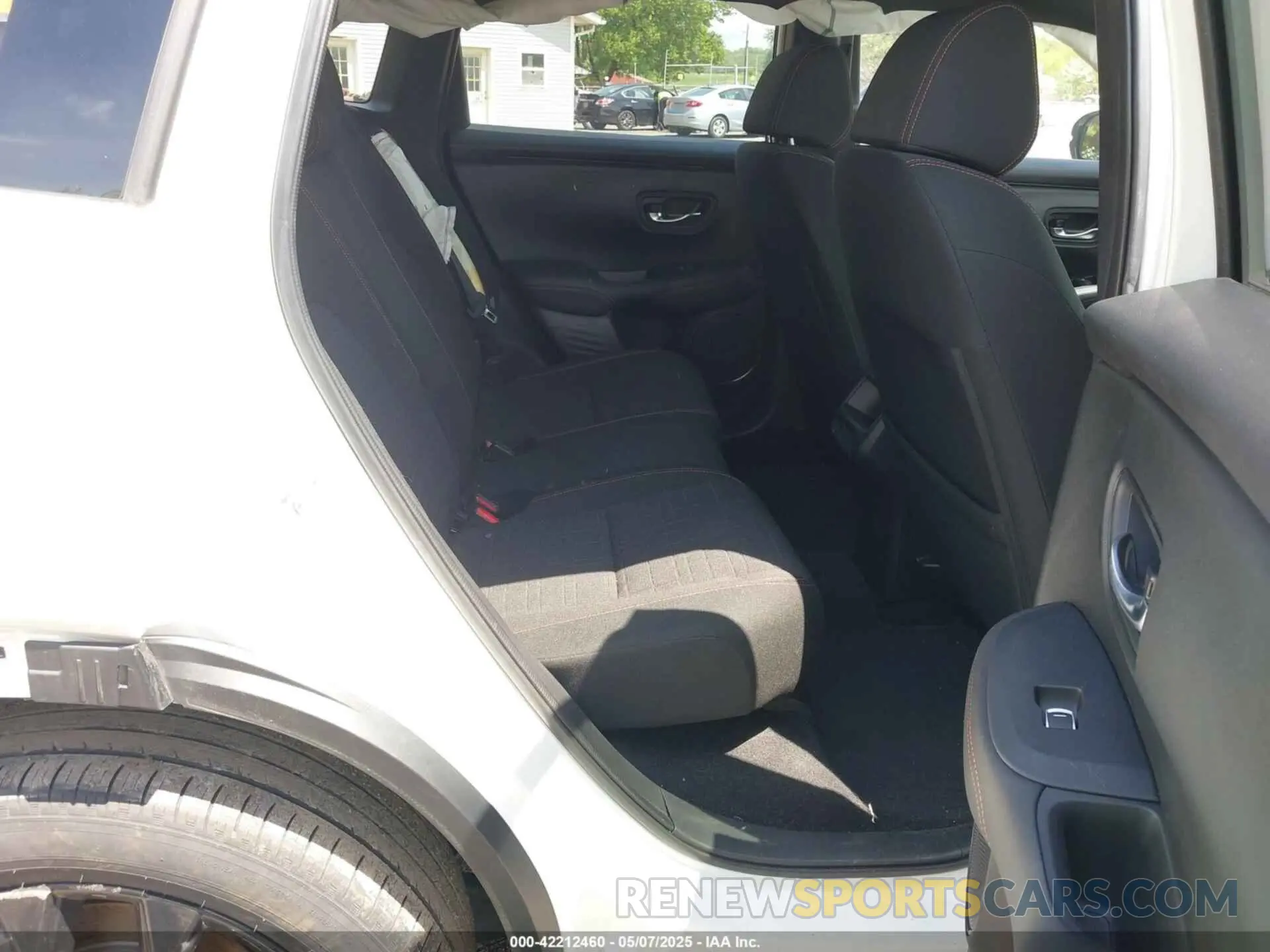8 Photograph of a damaged car 3CZRZ2H59RM725996 HONDA HR-V 2024