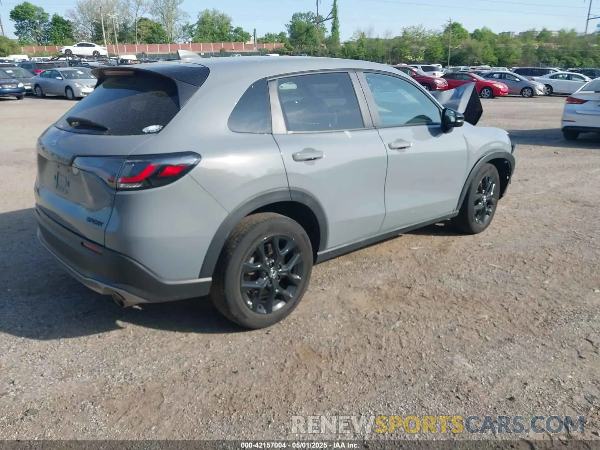 4 Photograph of a damaged car 3CZRZ2H59RM730129 HONDA HR-V 2024