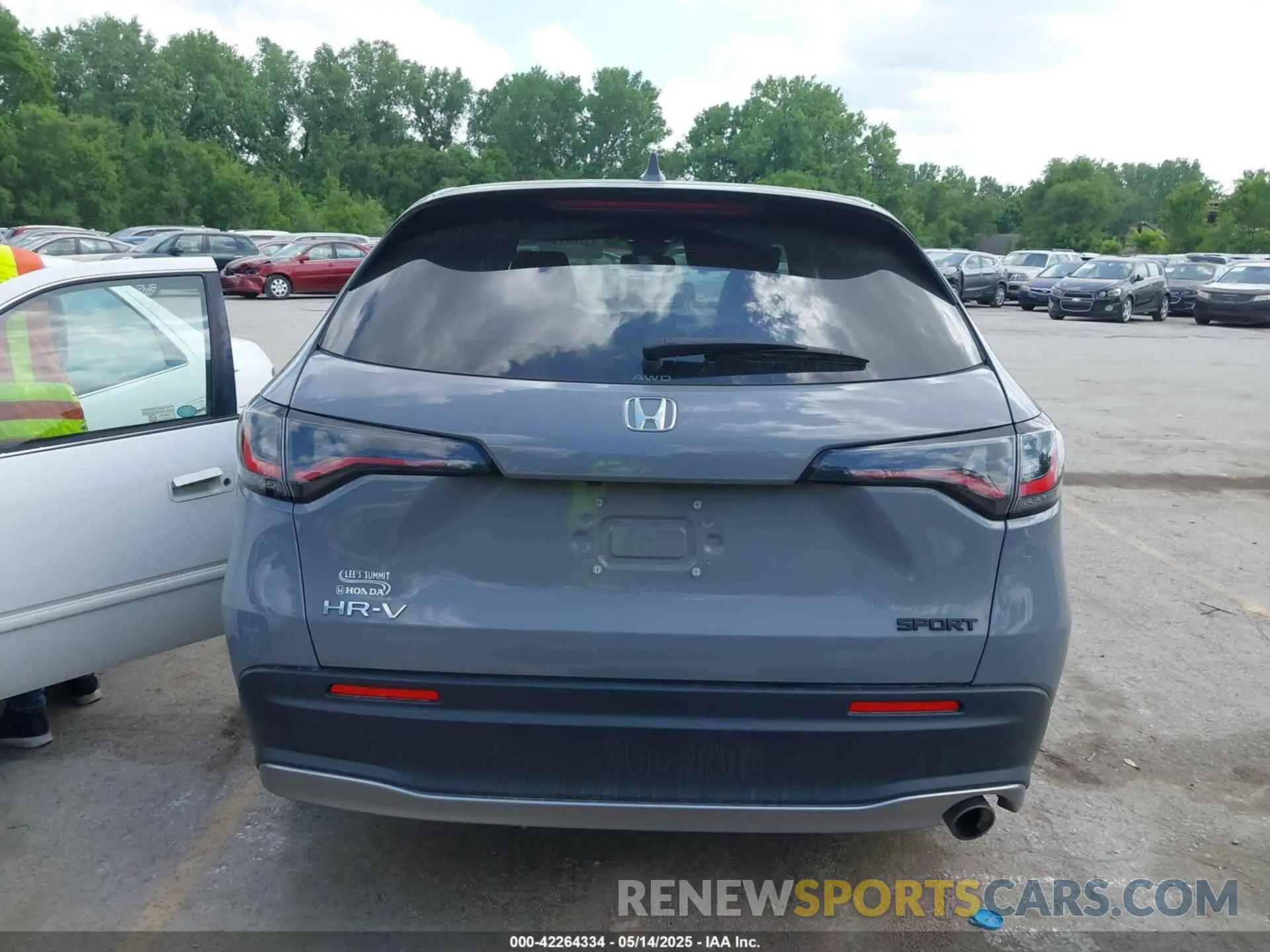 16 Фотография поврежденного автомобиля 3CZRZ2H59RM764412 HONDA HR-V 2024