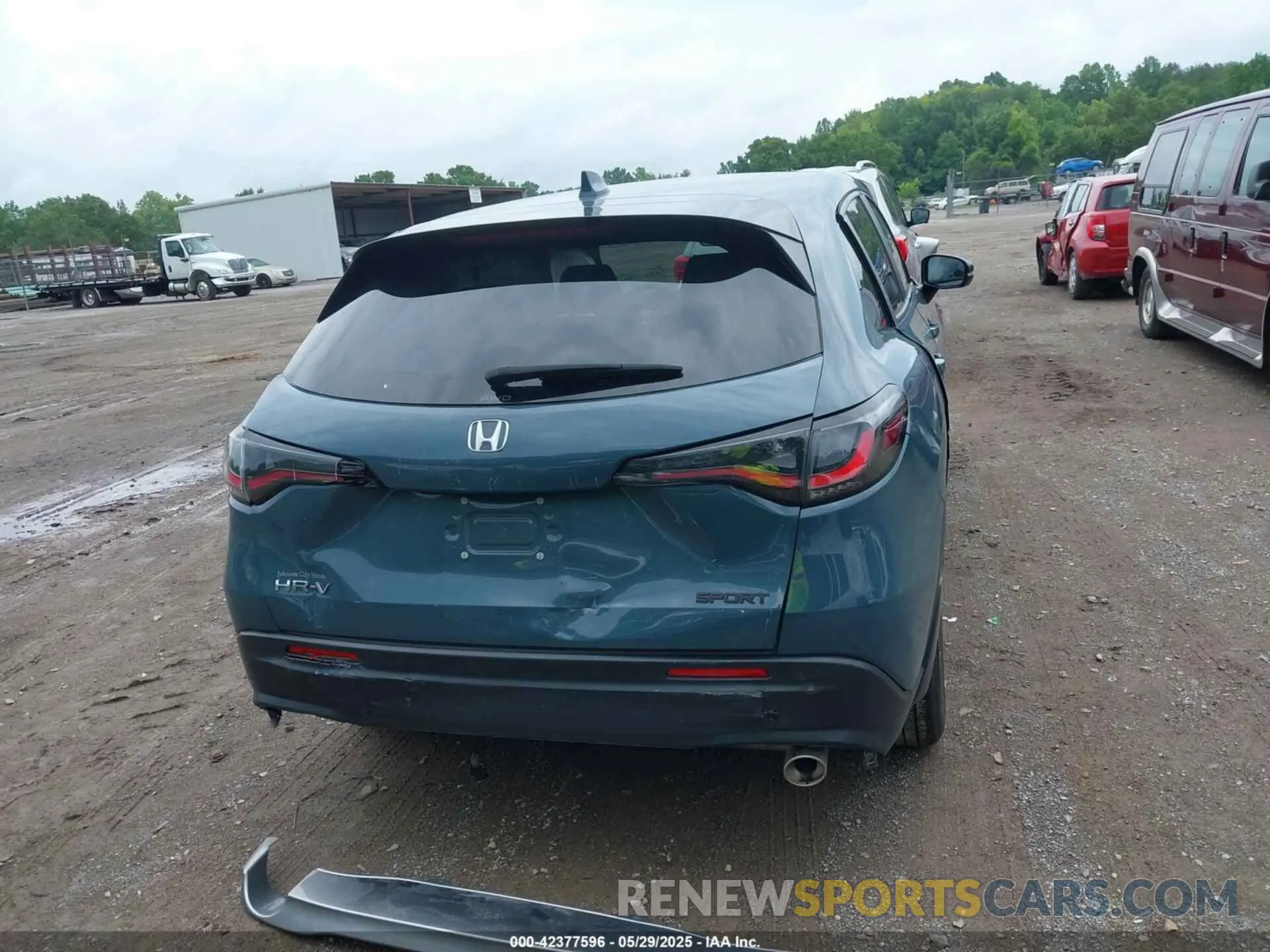 16 Photograph of a damaged car 3CZRZ2H5XRM776715 HONDA HR-V 2024