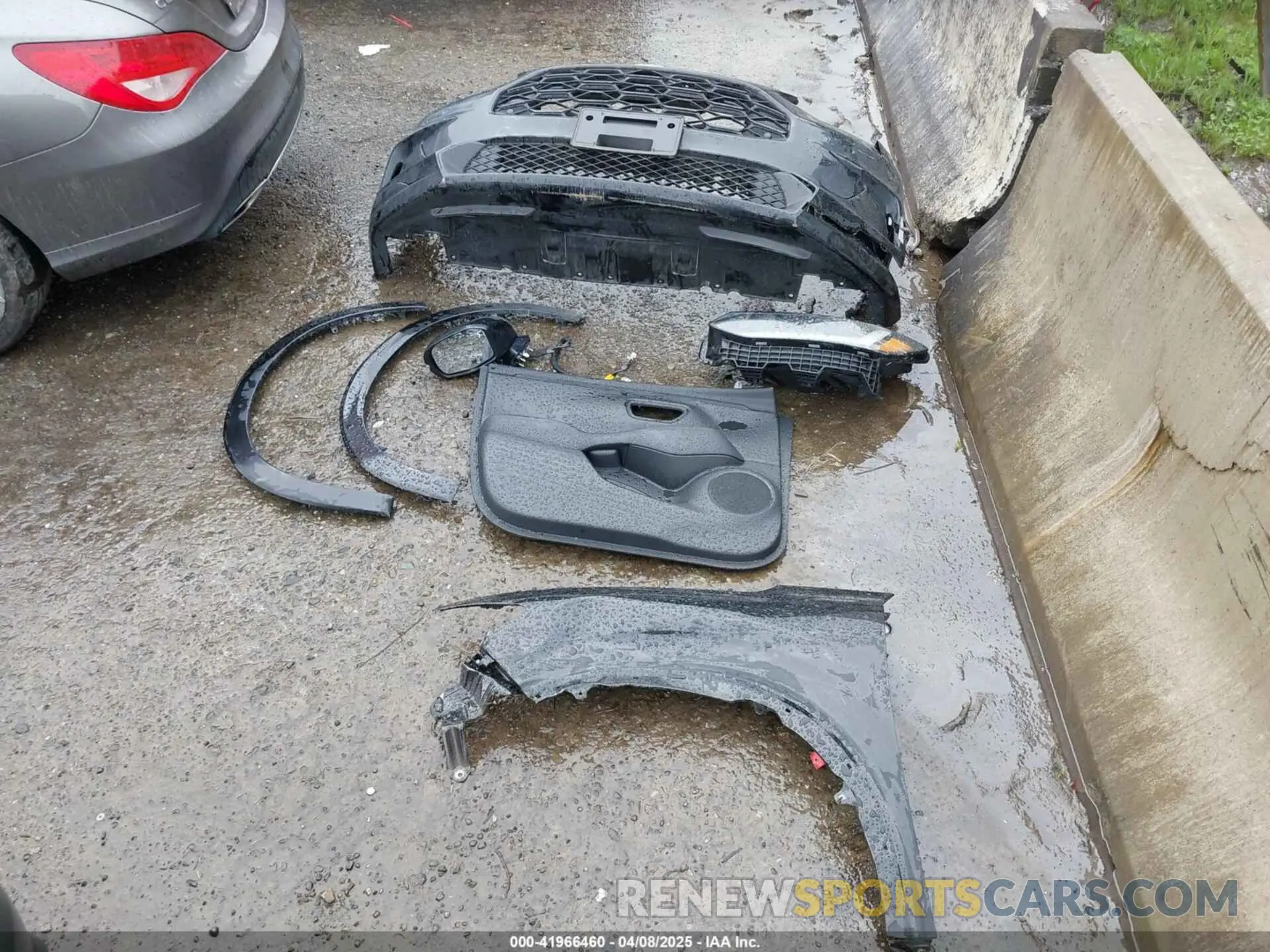 12 Photograph of a damaged car 3CZRZ2H70RM726083 HONDA HR-V 2024