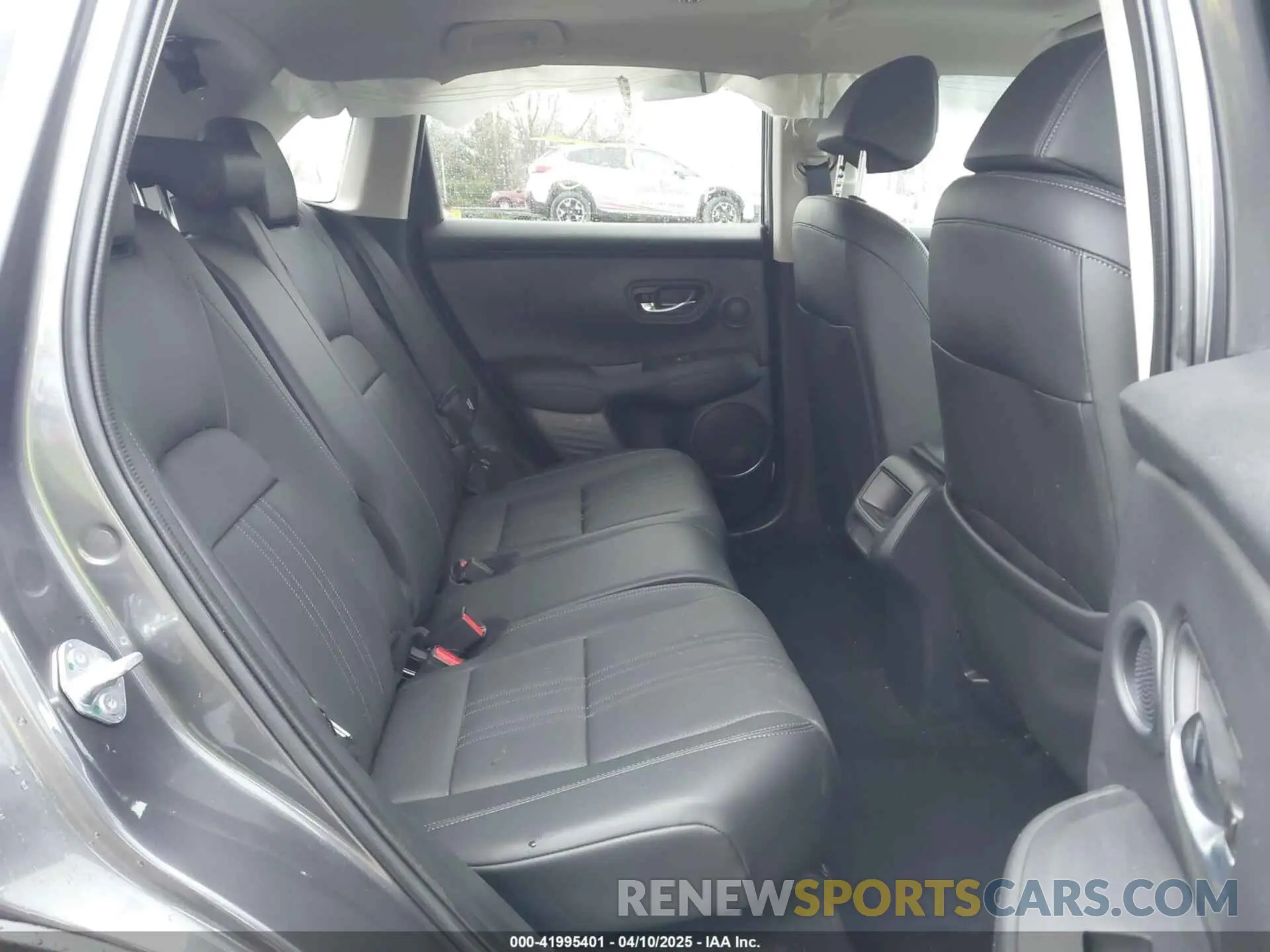 8 Фотография поврежденного автомобиля 3CZRZ2H72RM773499 HONDA HR-V 2024