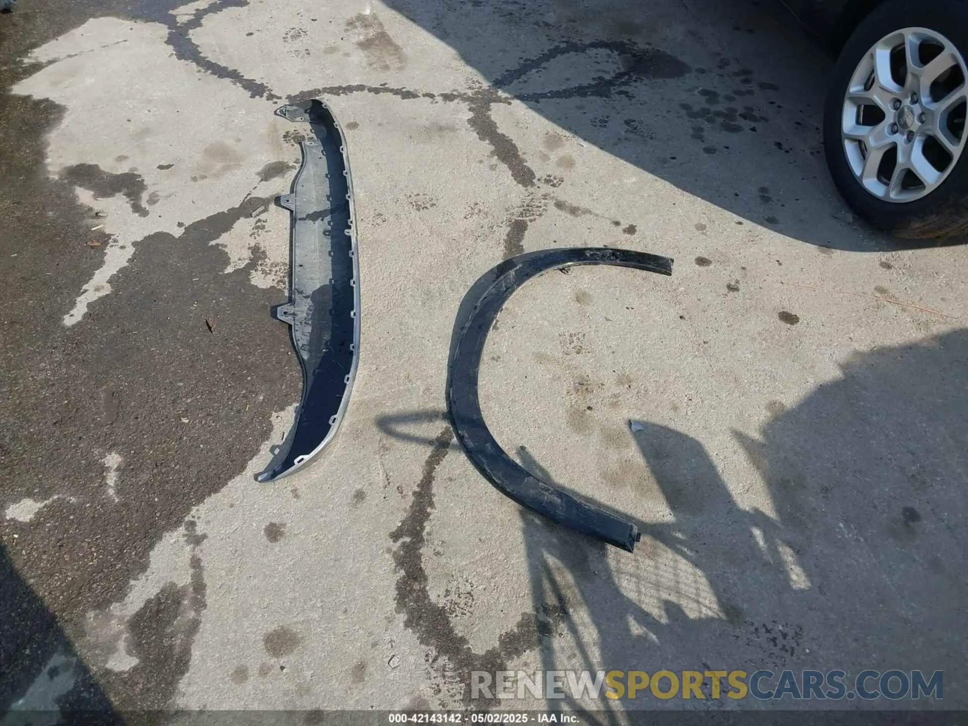 12 Photograph of a damaged car 3CZRZ2H73RM714011 HONDA HR-V 2024