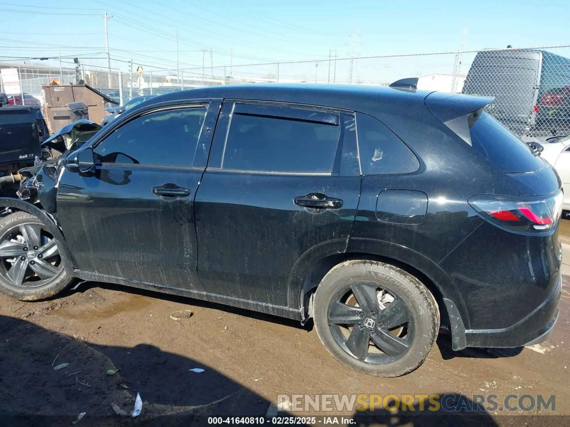 14 Photograph of a damaged car 3CZRZ2H75RM745437 HONDA HR-V 2024