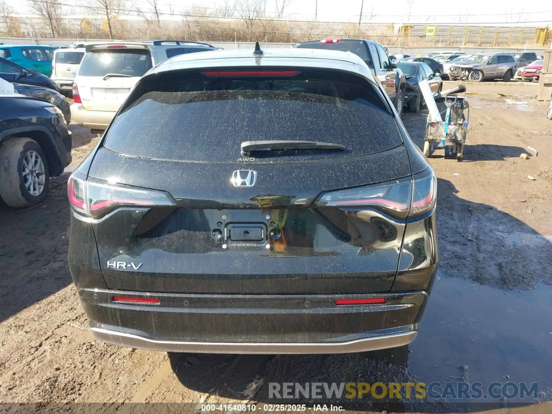 16 Photograph of a damaged car 3CZRZ2H75RM745437 HONDA HR-V 2024