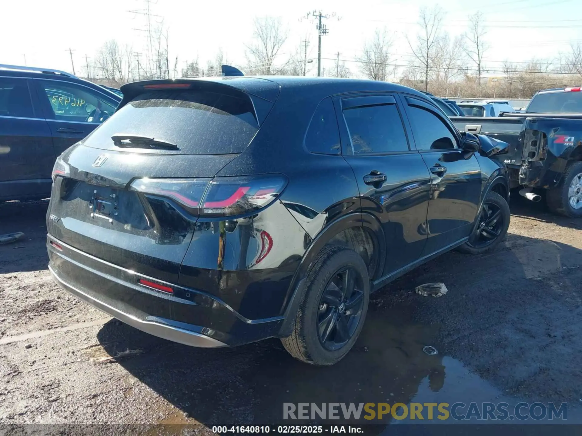 4 Photograph of a damaged car 3CZRZ2H75RM745437 HONDA HR-V 2024