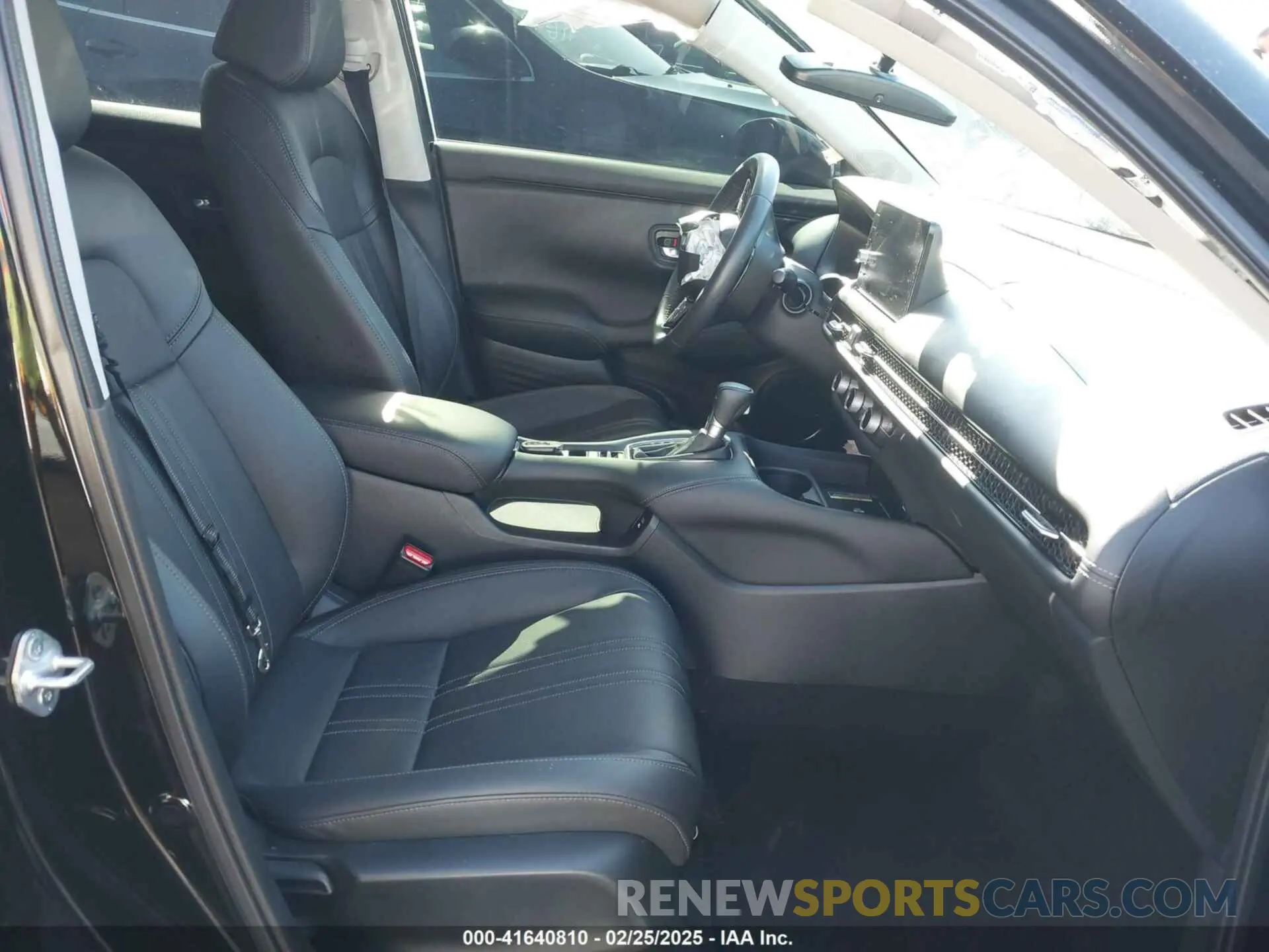 5 Photograph of a damaged car 3CZRZ2H75RM745437 HONDA HR-V 2024